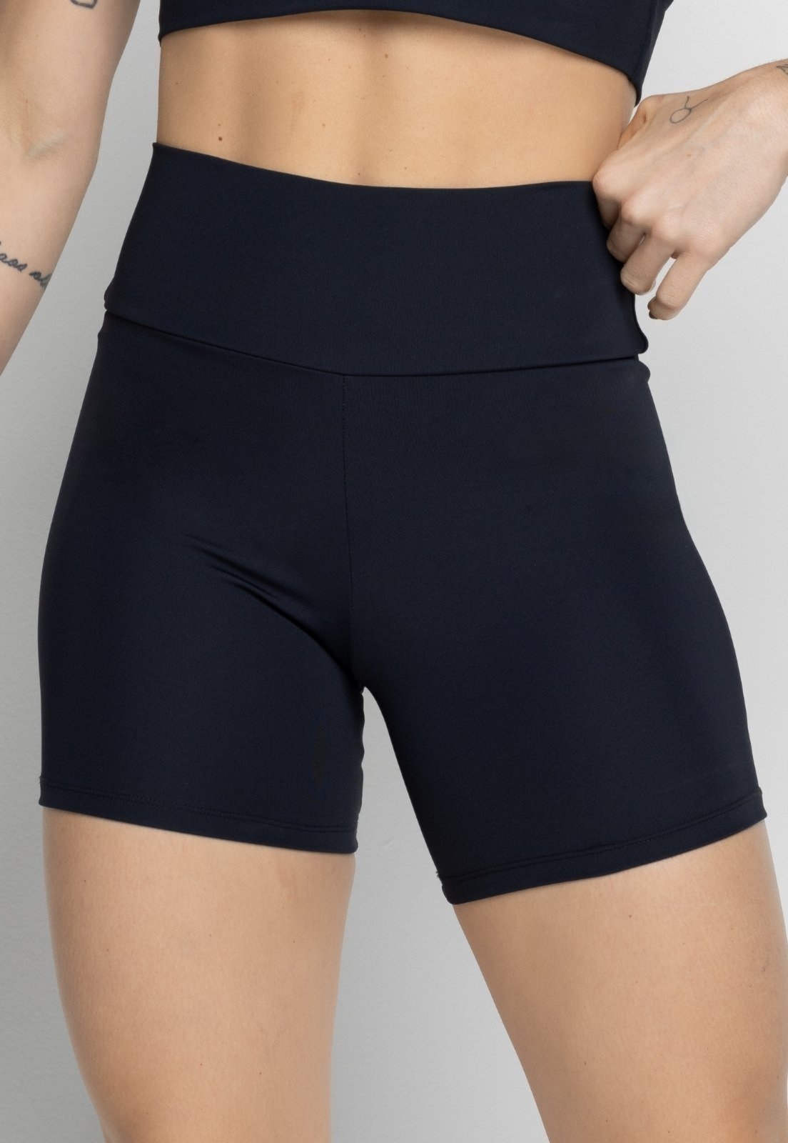 Short Fitness WLS Modas Poliamida Feminino Suplex Liso Academia Preto