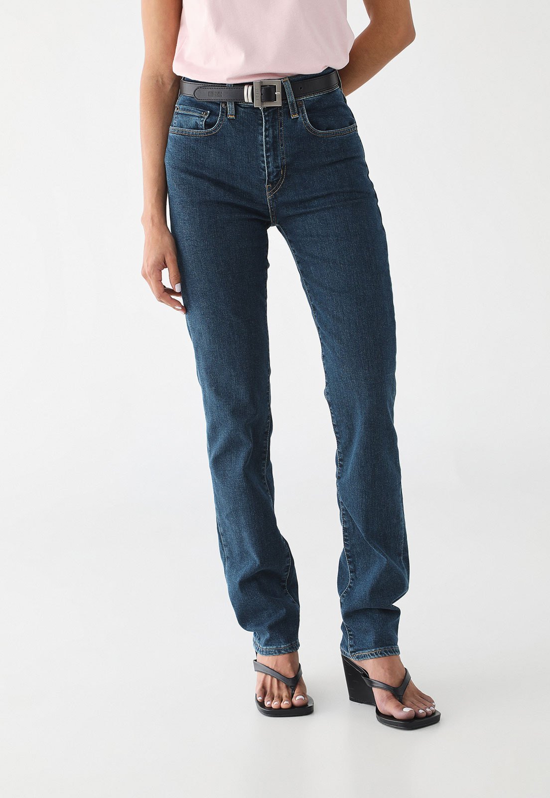 Calça Jeans Feminina Levi’s 724 High Rise Straight Azul Escura