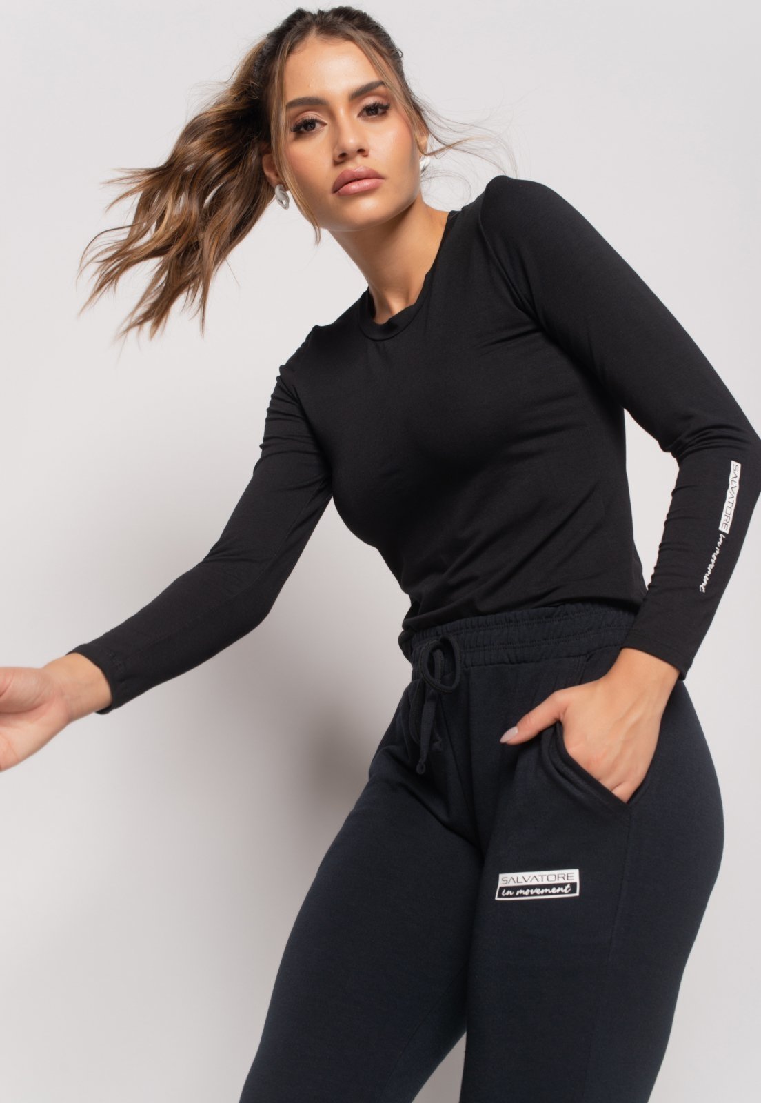 Blusa Sport Manga Longa e Gola Redonda Malha Salvatore Preta