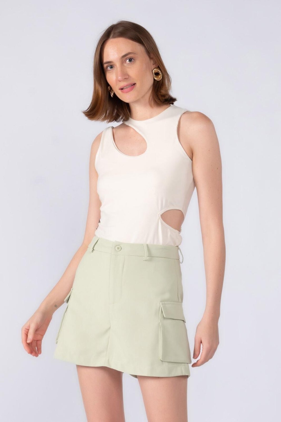 Shorts saia cargo forrado em poliester Verde