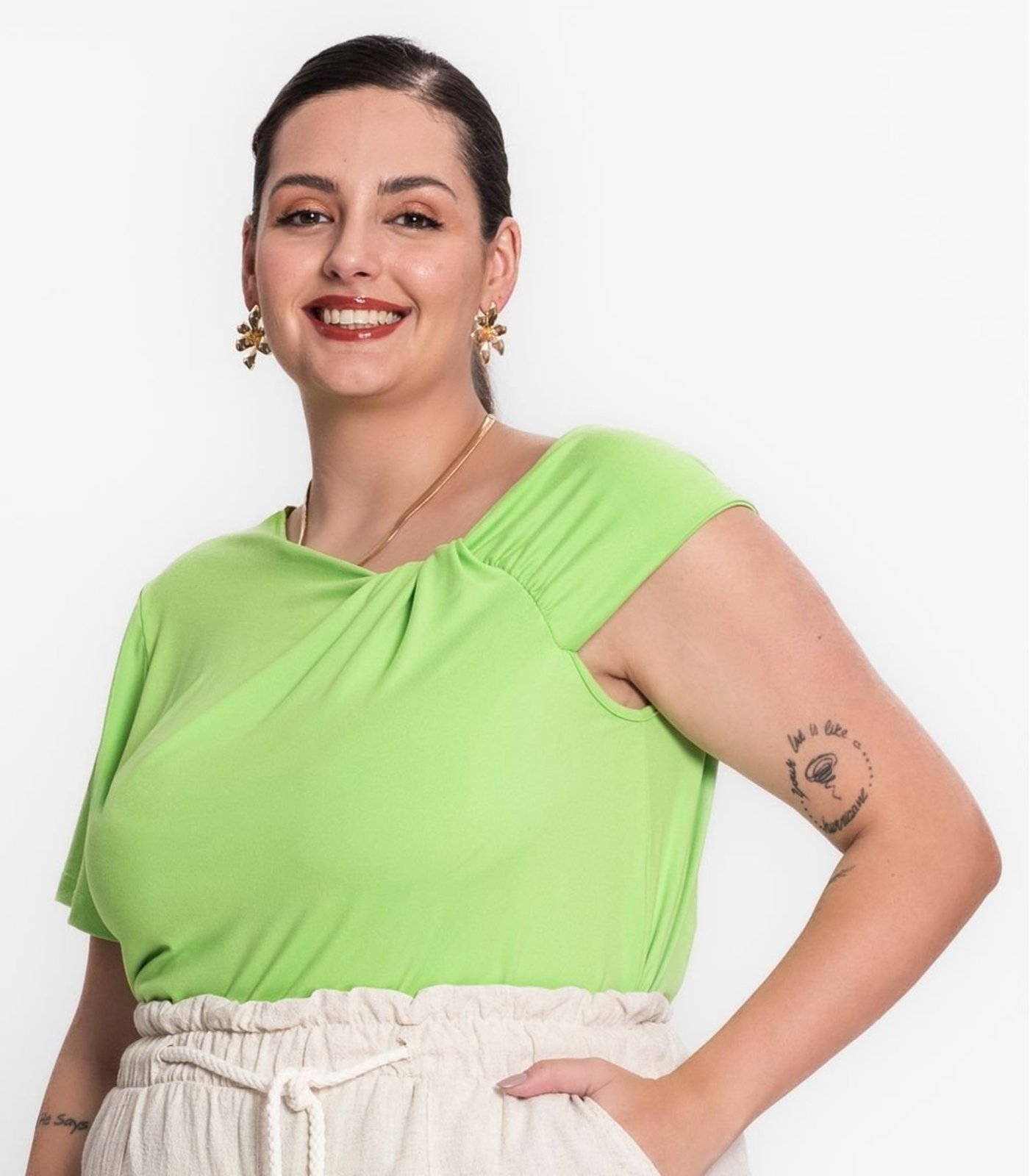 Vista 3 Blusa Feminina Plus Size Em Malha Soft Secret Glam rosa Secret Glam rosa