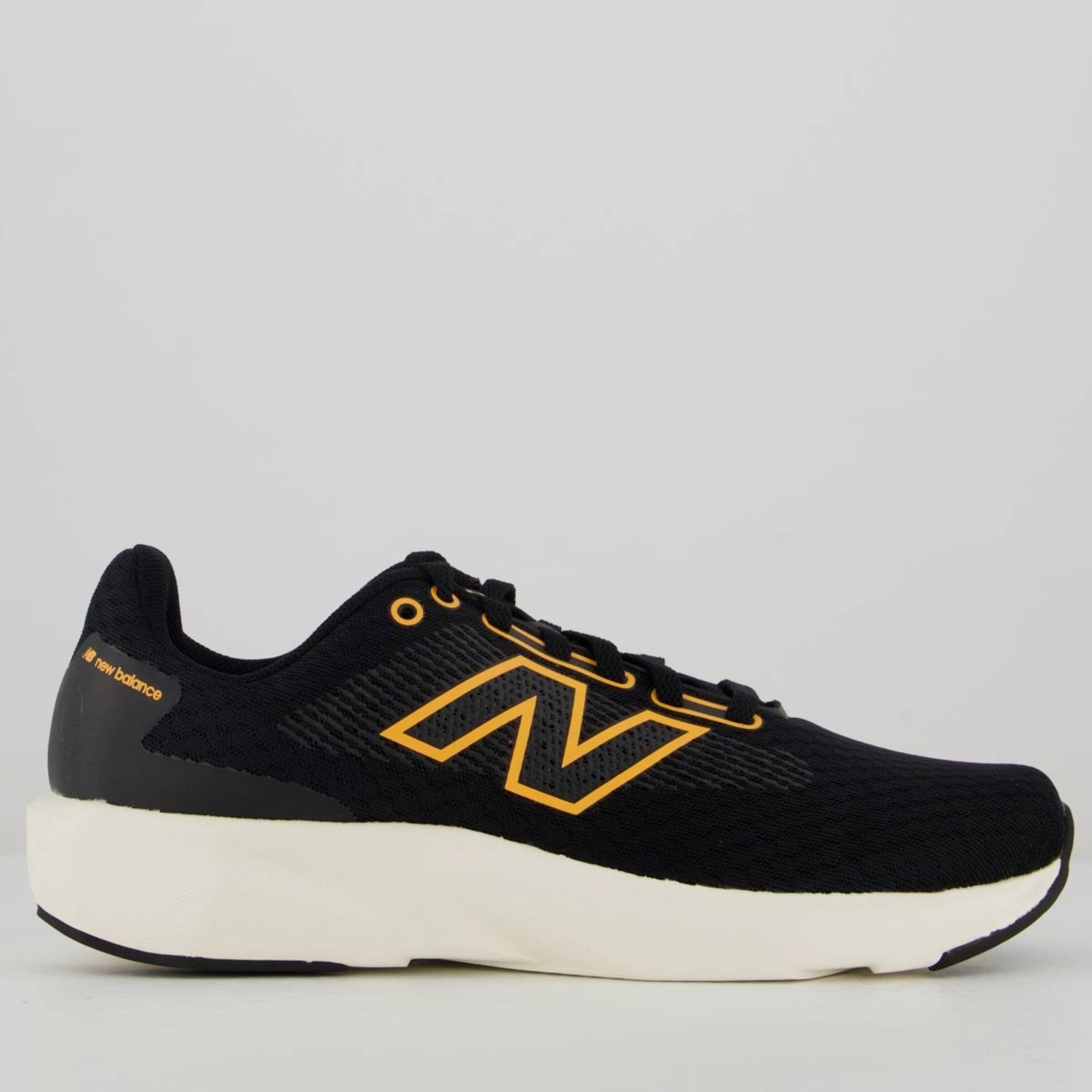 Vista 2 Tênis New Balance 413 V3 e Laranja preto New Balance preto