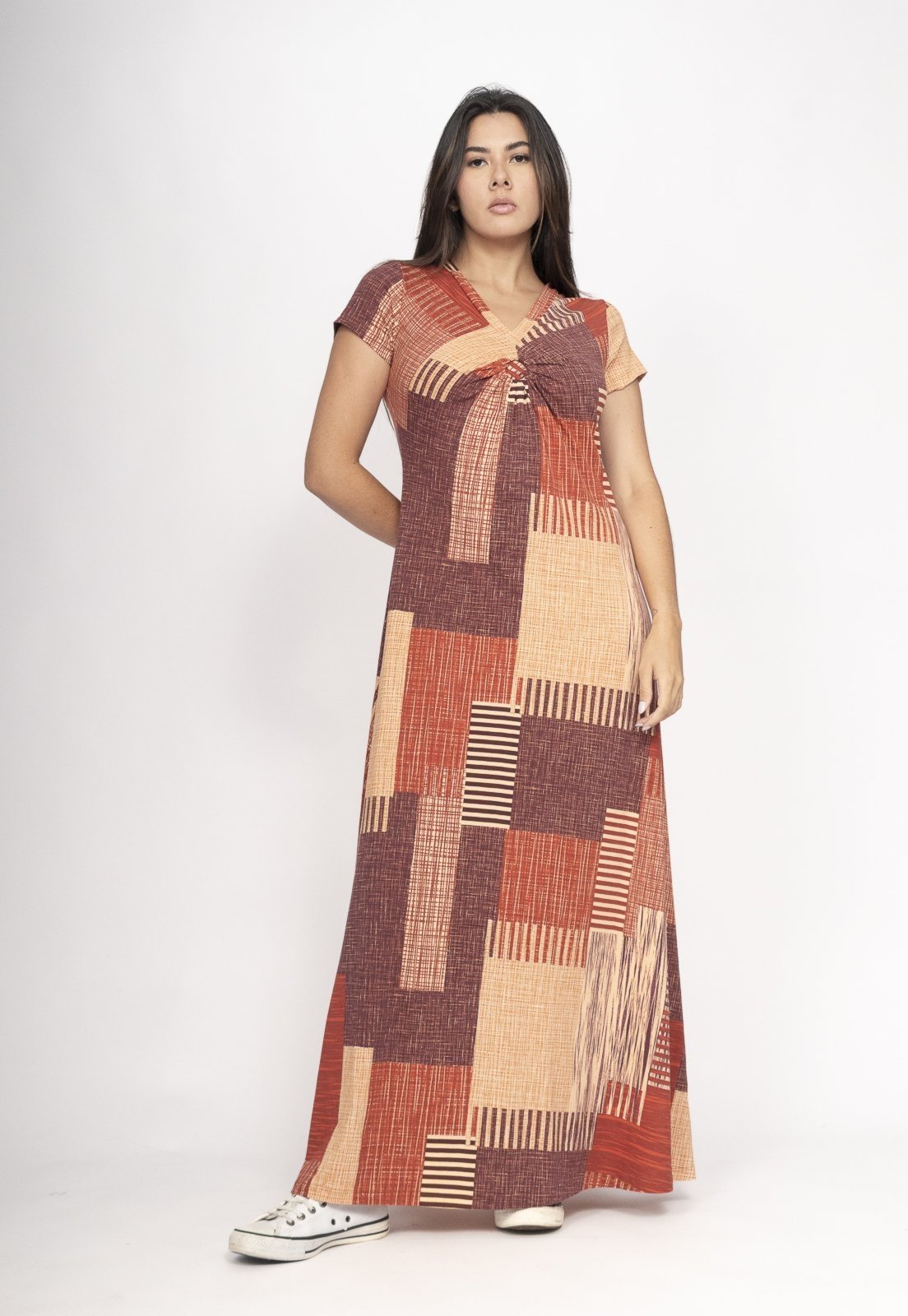 Vista 2 Vestido Amazonia Vital Boyrá Longo Malha Detalhe Manga Tramas do Sol Amazonia Vital estampado