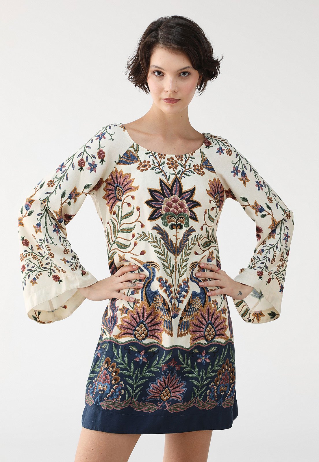 Vestido FARM Curto Jardim Maravilhoso Off-White