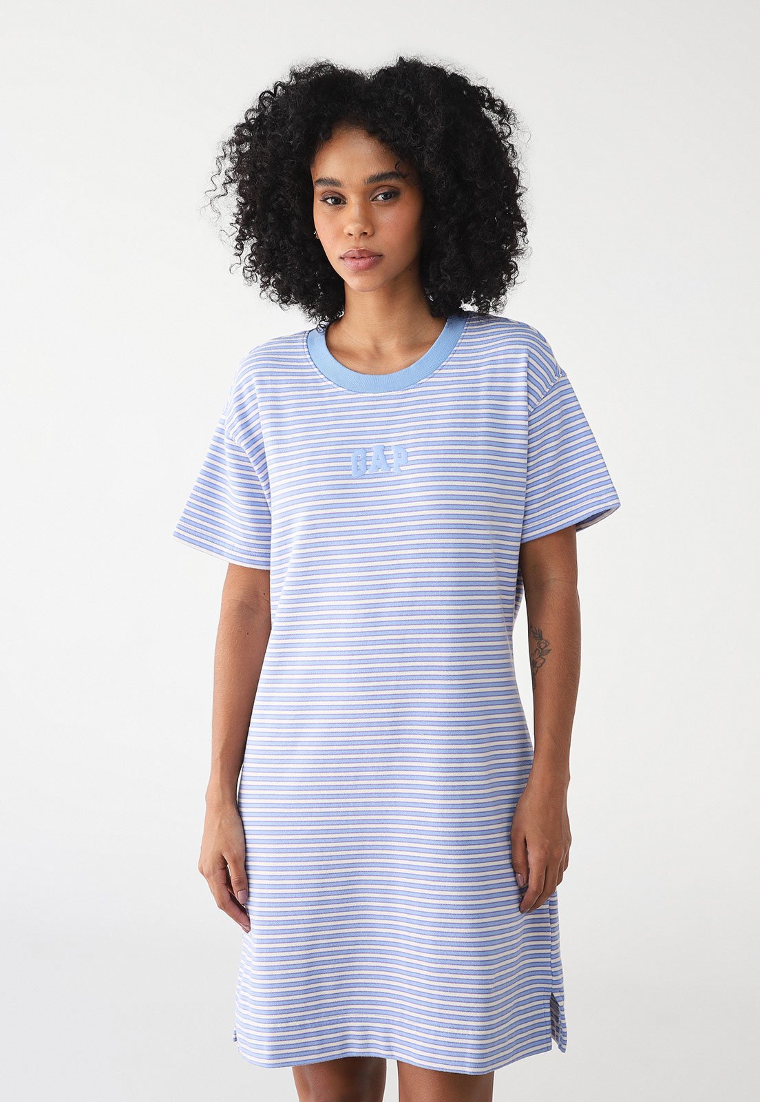 Vestido GAP Curto Listrado Azul