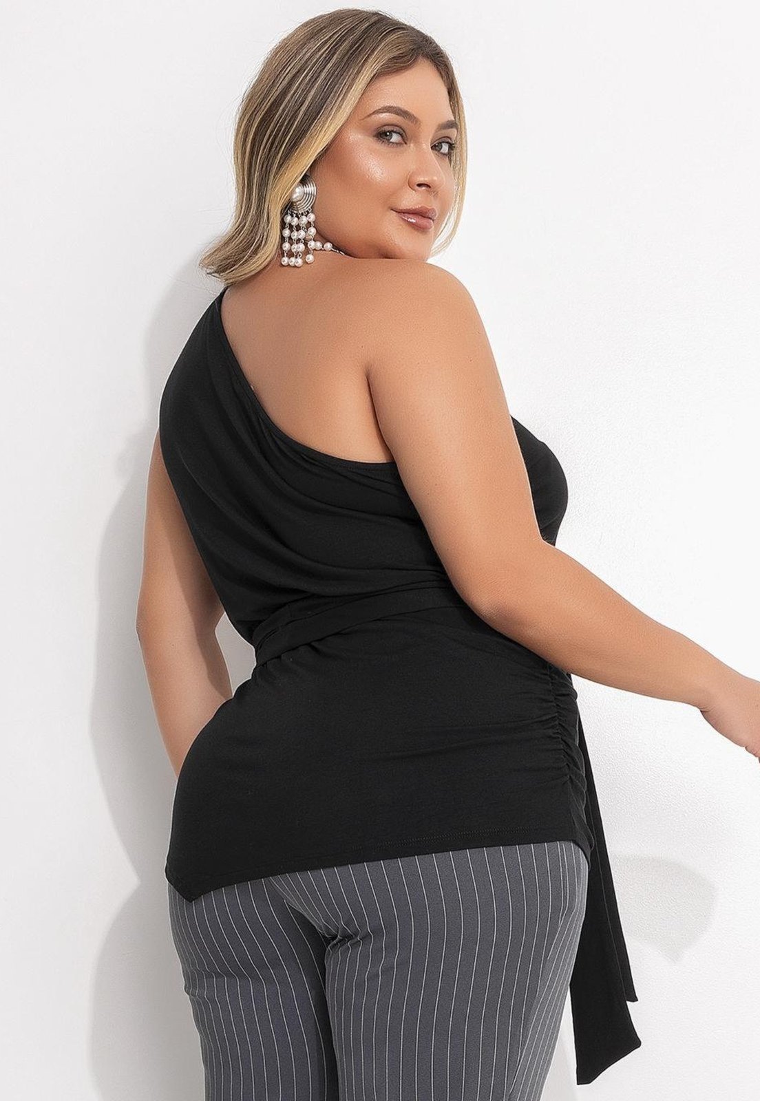 Vista 3 Blusa Em Malha De Viscose Preta Quintess preto Quintess preto