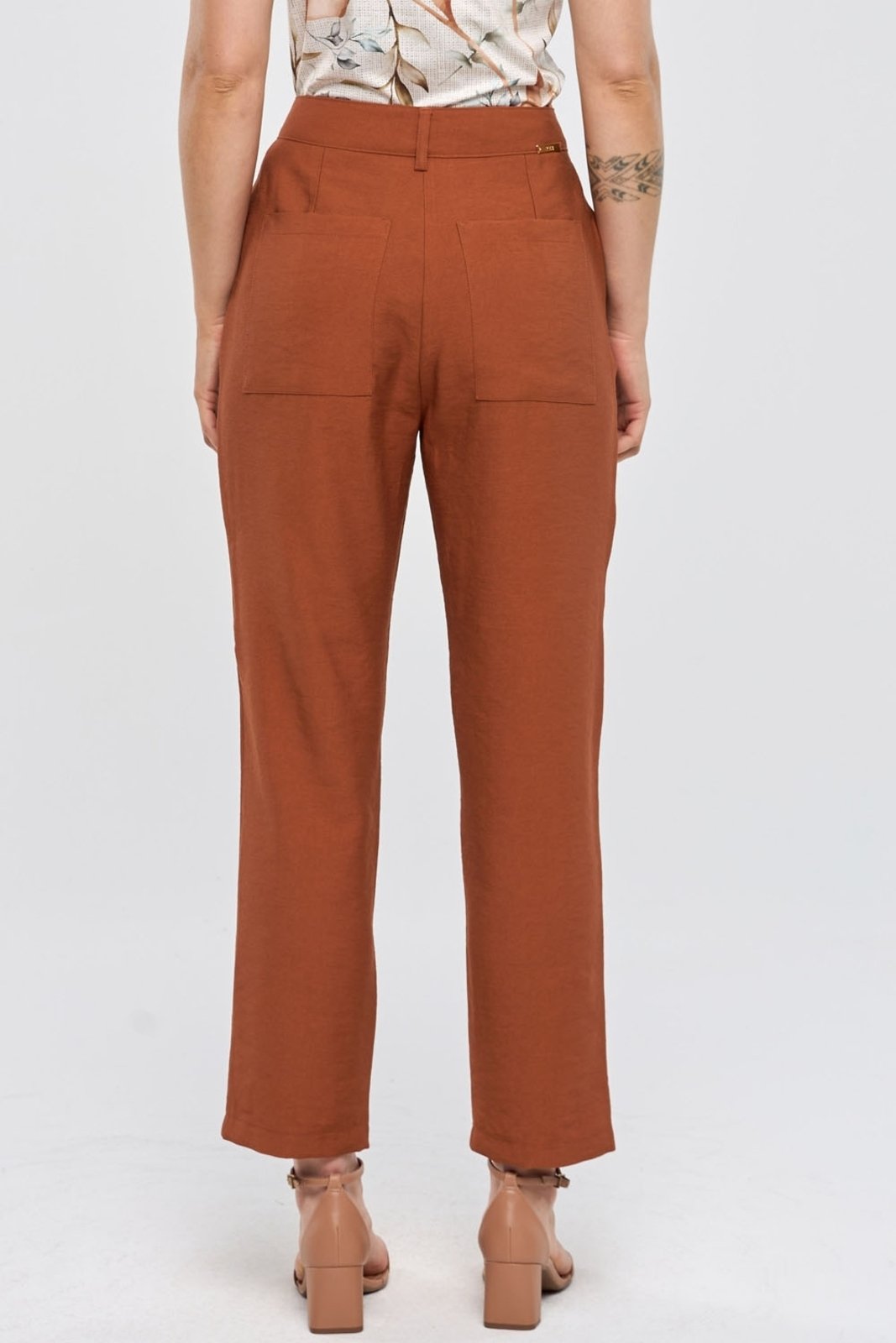 Calça PKS Alfaiataria Reta Em Viscose Marrom