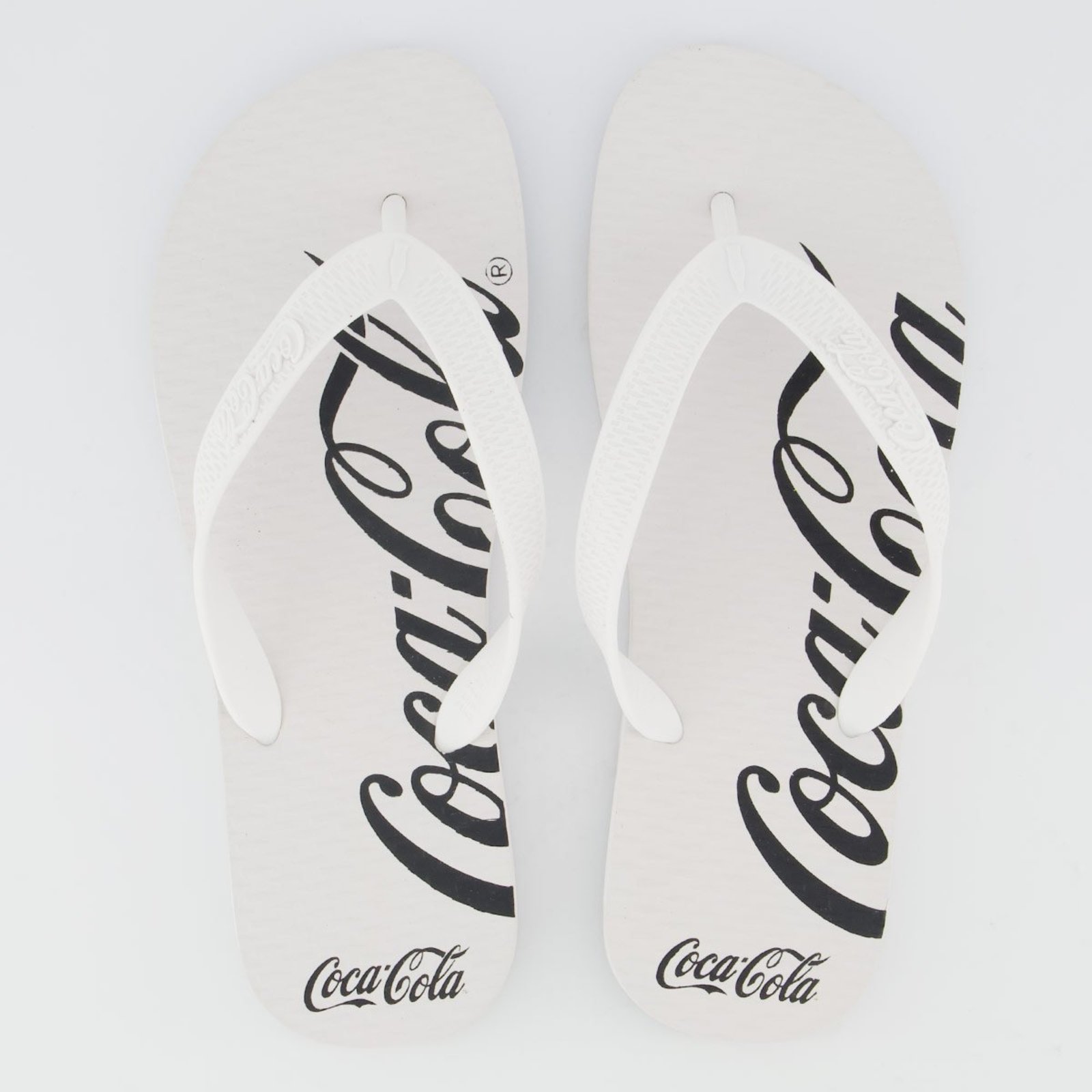 Chinelo Coca Cola Spencerian Branco e Preto