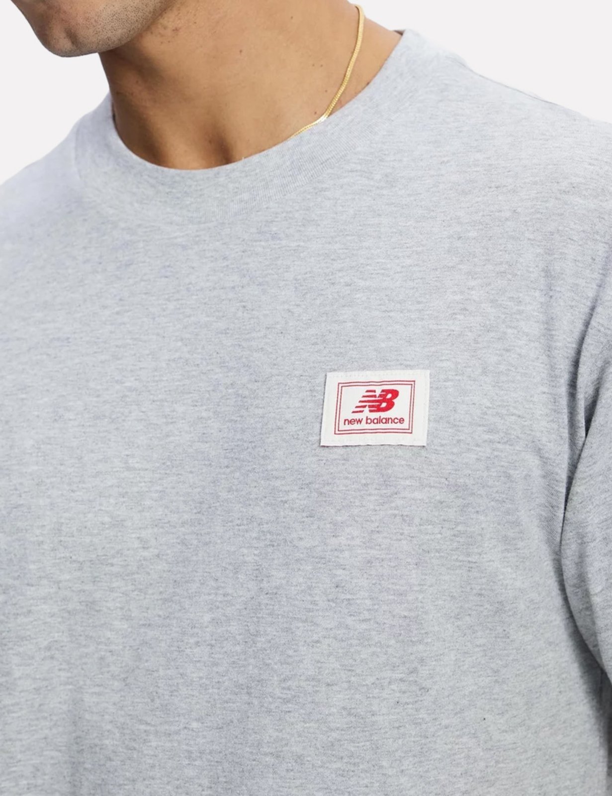 Vista 3 Camiseta New Balance Masculina Relaxed Woven Label Mescla cinza New Balance cinza
