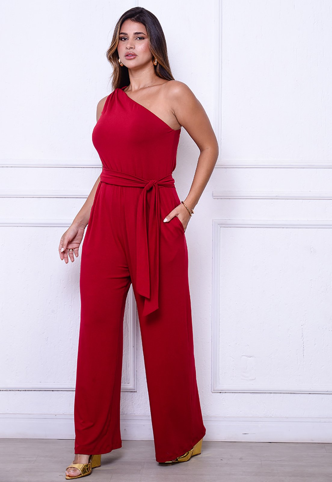 Vista 3 Macacão Taynara BBonnie - Um Ombro Só em Viscolycra vermelho BBonnie vermelho