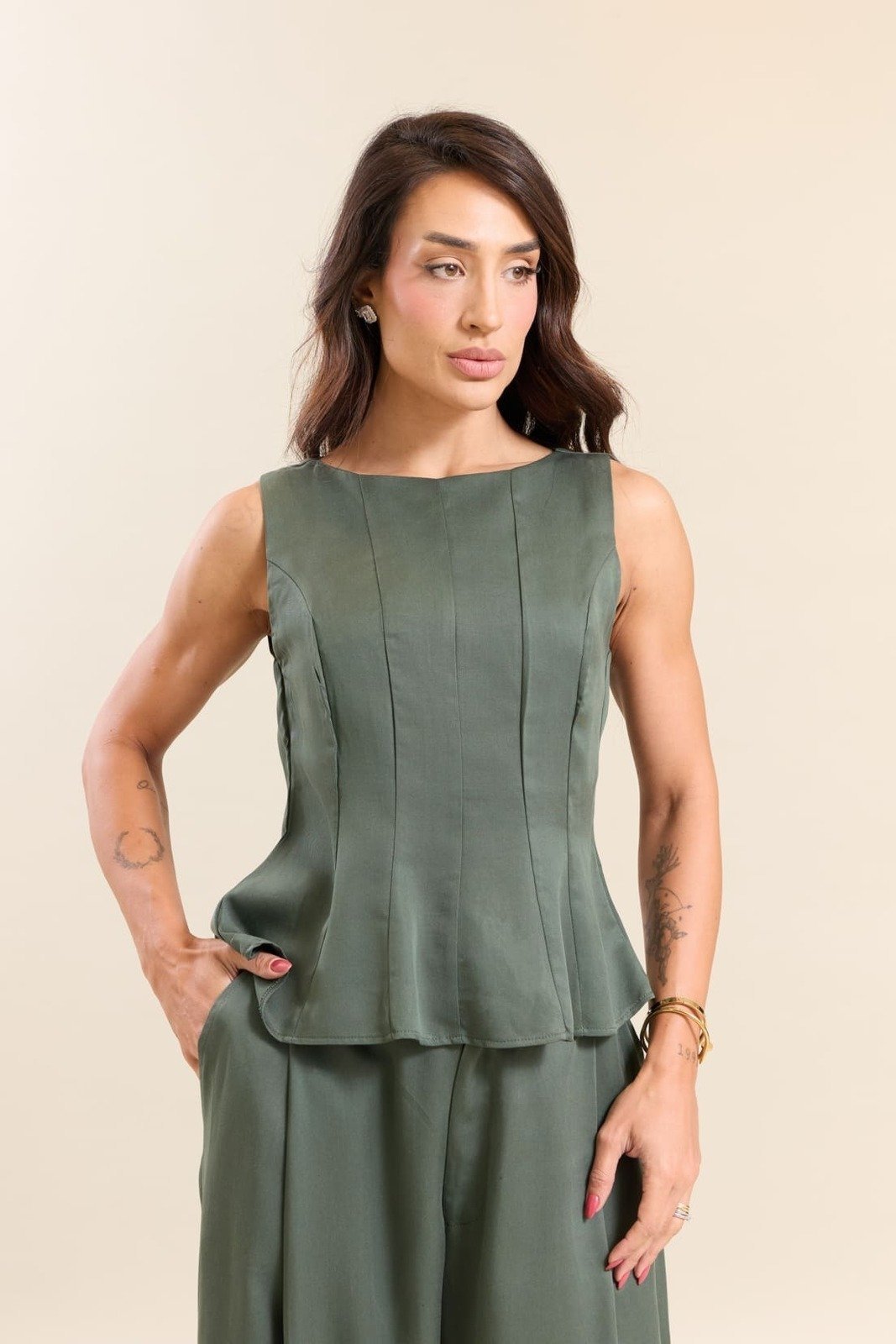 Blusa Regata Feminina Em Liocel Com Recortes Lemier Collection