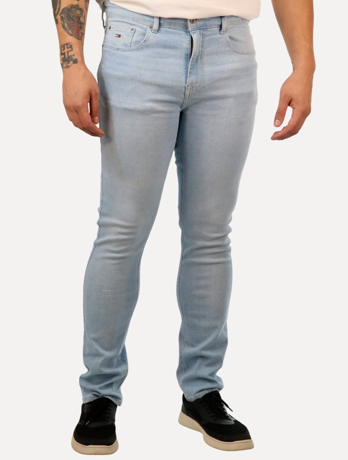 Vista 2 Calça Tommy Jeans Masculina Slim Austin Claro azul Tommy Jeans azul