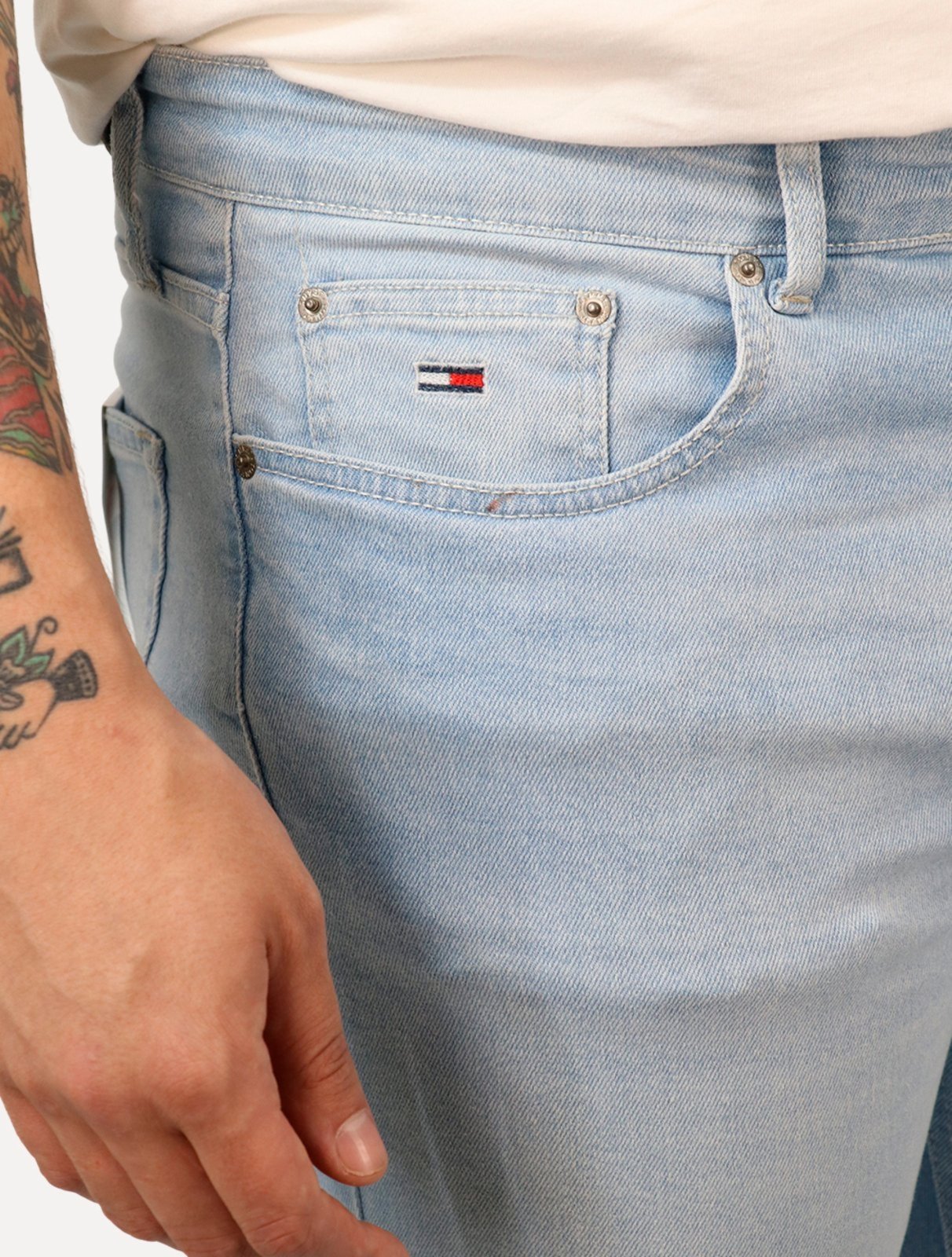 Vista 3 Calça Tommy Jeans Masculina Slim Austin Claro azul Tommy Jeans azul