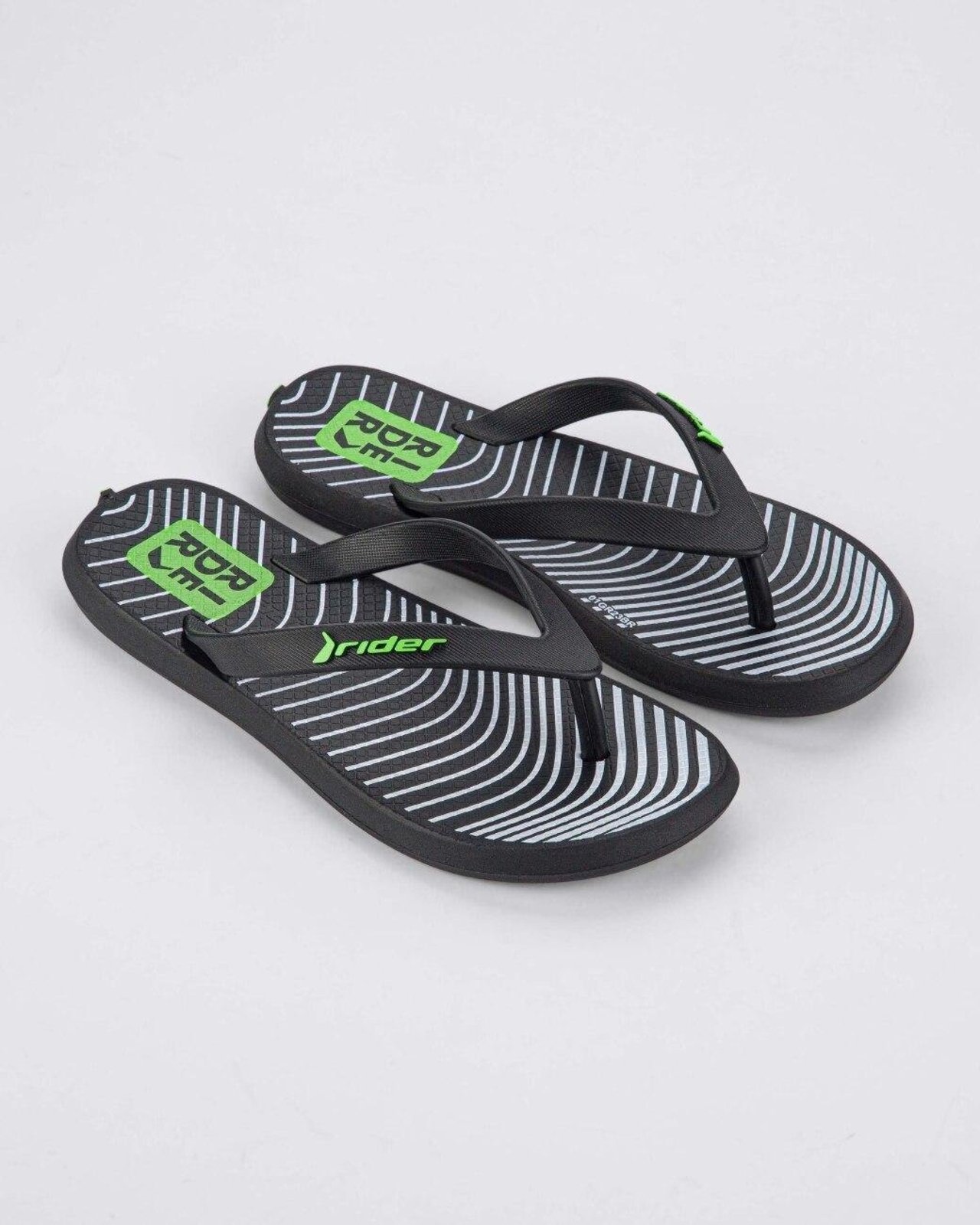 Chinelo de Dedo R1 Style Rider Preto