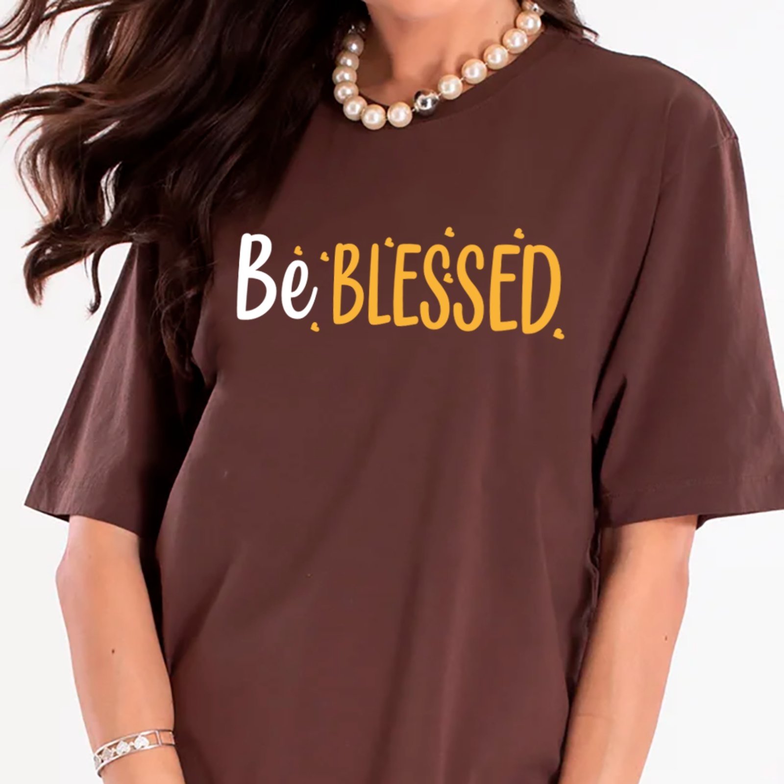 Vista 2 Camiseta Ousy Positiva Be Blessed Oversized Feminina marrom ousy marrom