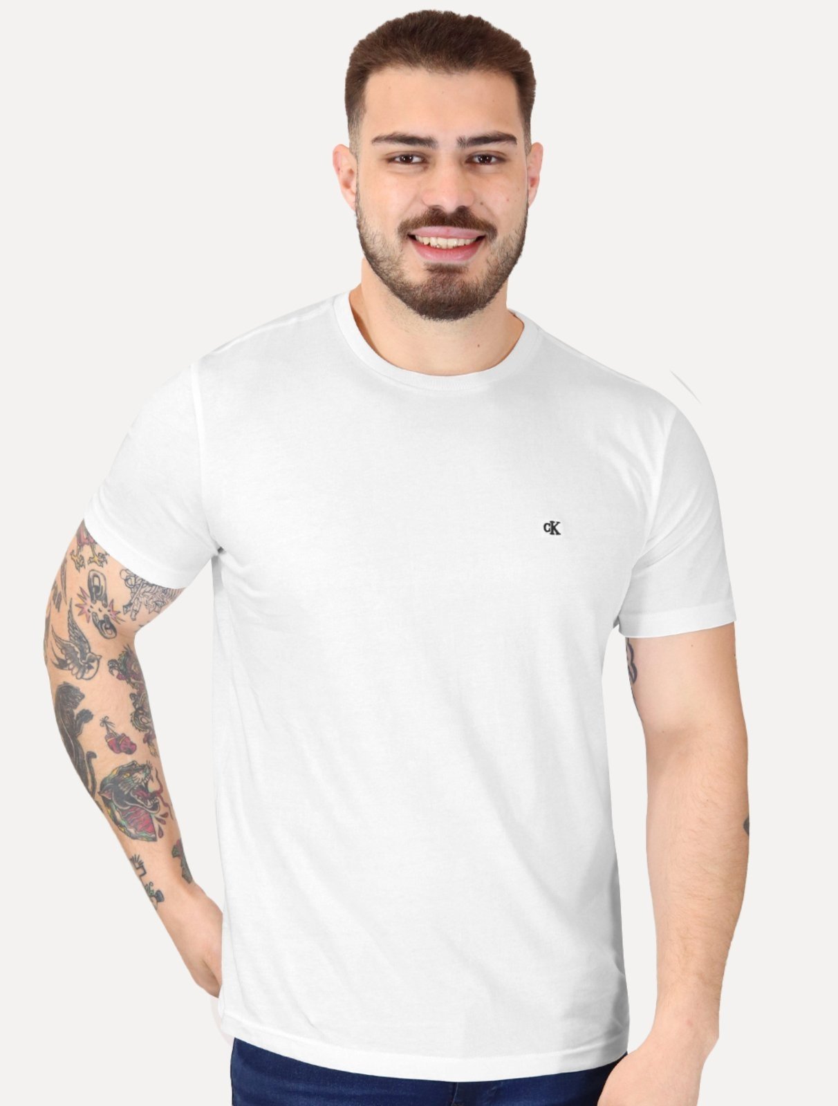 Camiseta Calvin Klein Jeans Masculina CK Bordado Peito Branca