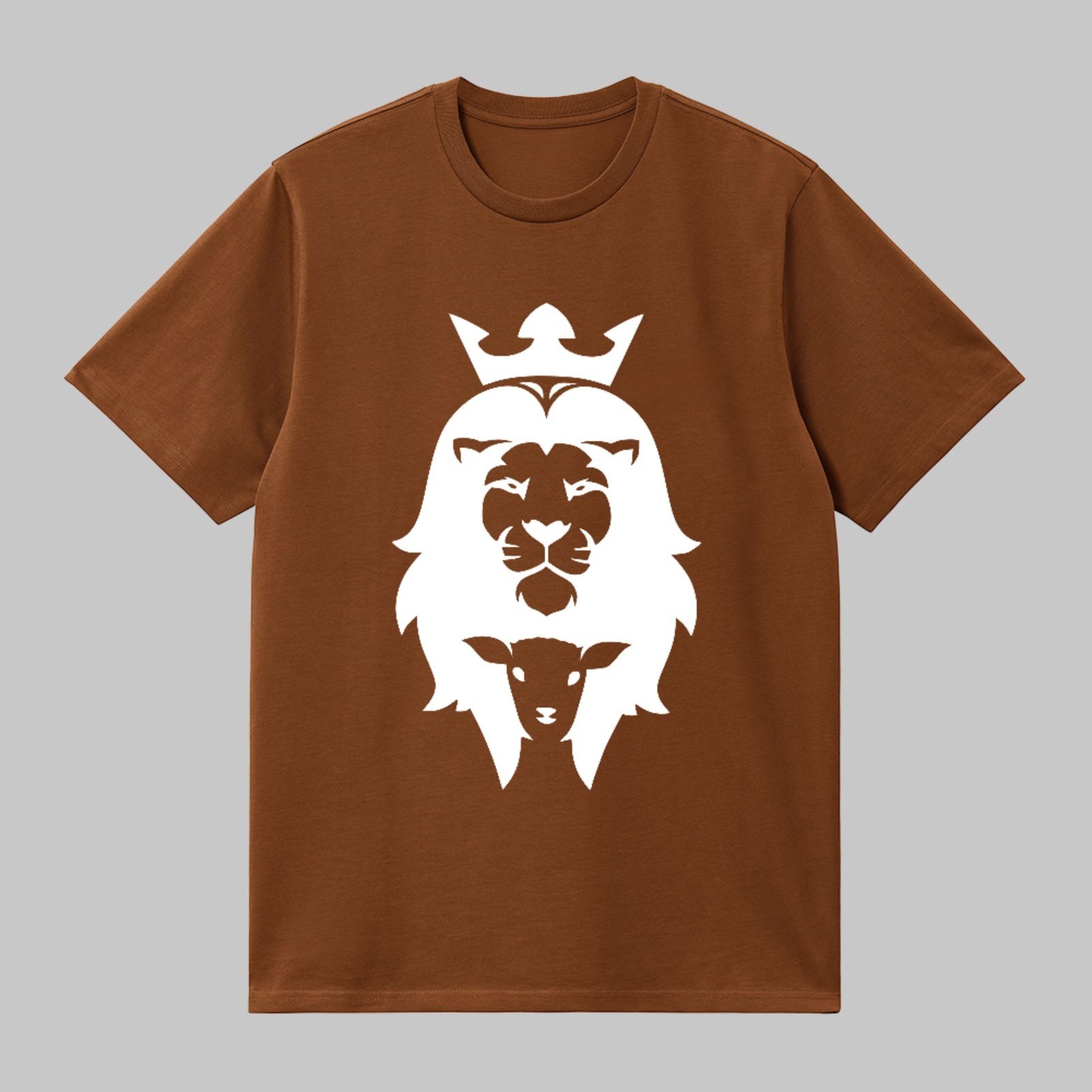Camiseta Básica Leão e Cordeiro Símbolo Cristão Marrom