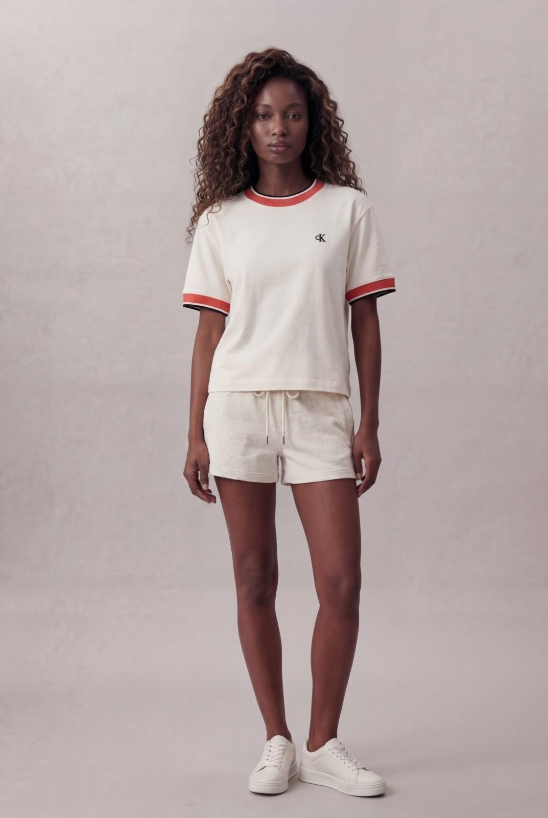 Camiseta Calvin Klein Jeans Feminino Punho e Gola Retilínea - Off White Calvin Klein Jeans