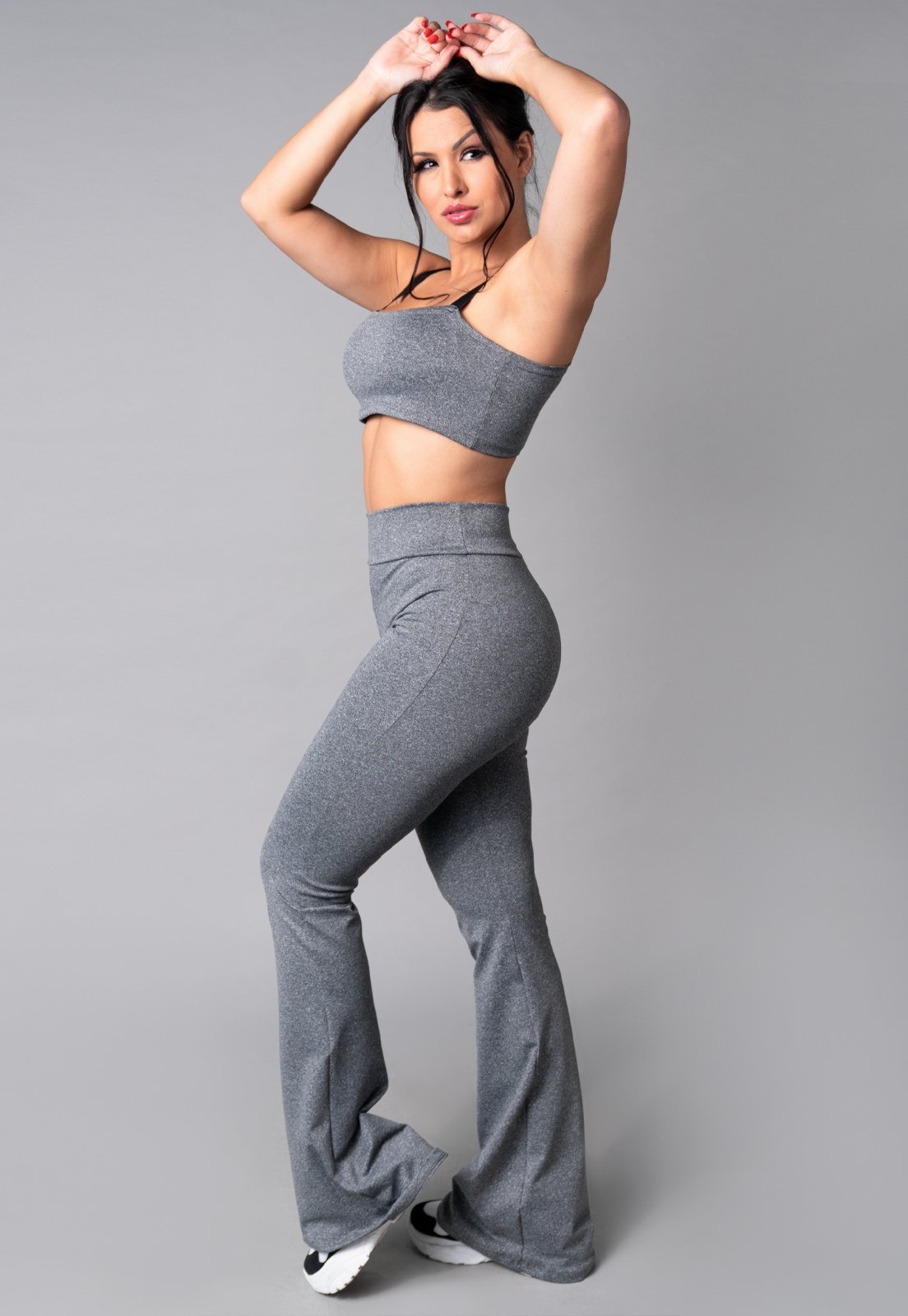 Conjunto MVB Modas Calça Flare Feminina e Top Faixa com Alça Suplex Liso Cinza