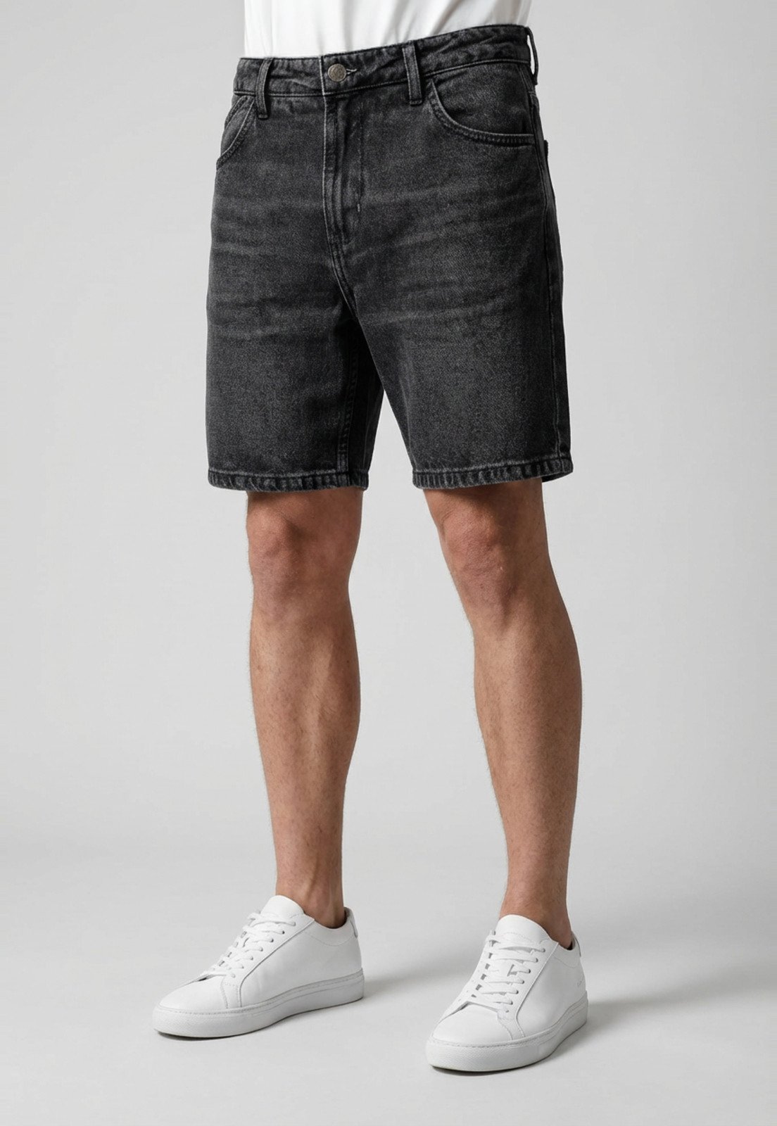 Vista 2 Bermuda Jeans Masculina Colcci Lavagem Escura Preta preto Colcci preto