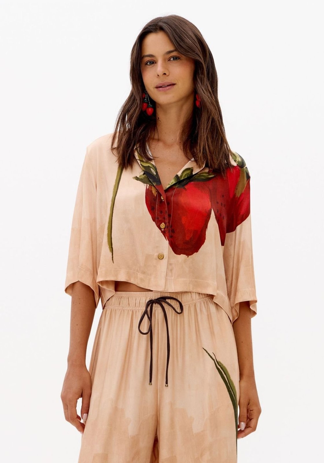 Camisa Cropped Com Estampa Morango Lança Perfume