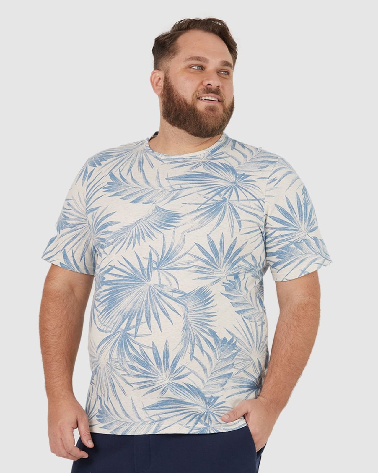 Vista 2 Camiseta Masculina Plus Size Estampa Folhagem Em Malha Linho MALWEE PLUS verde MALWEE PLUS verde