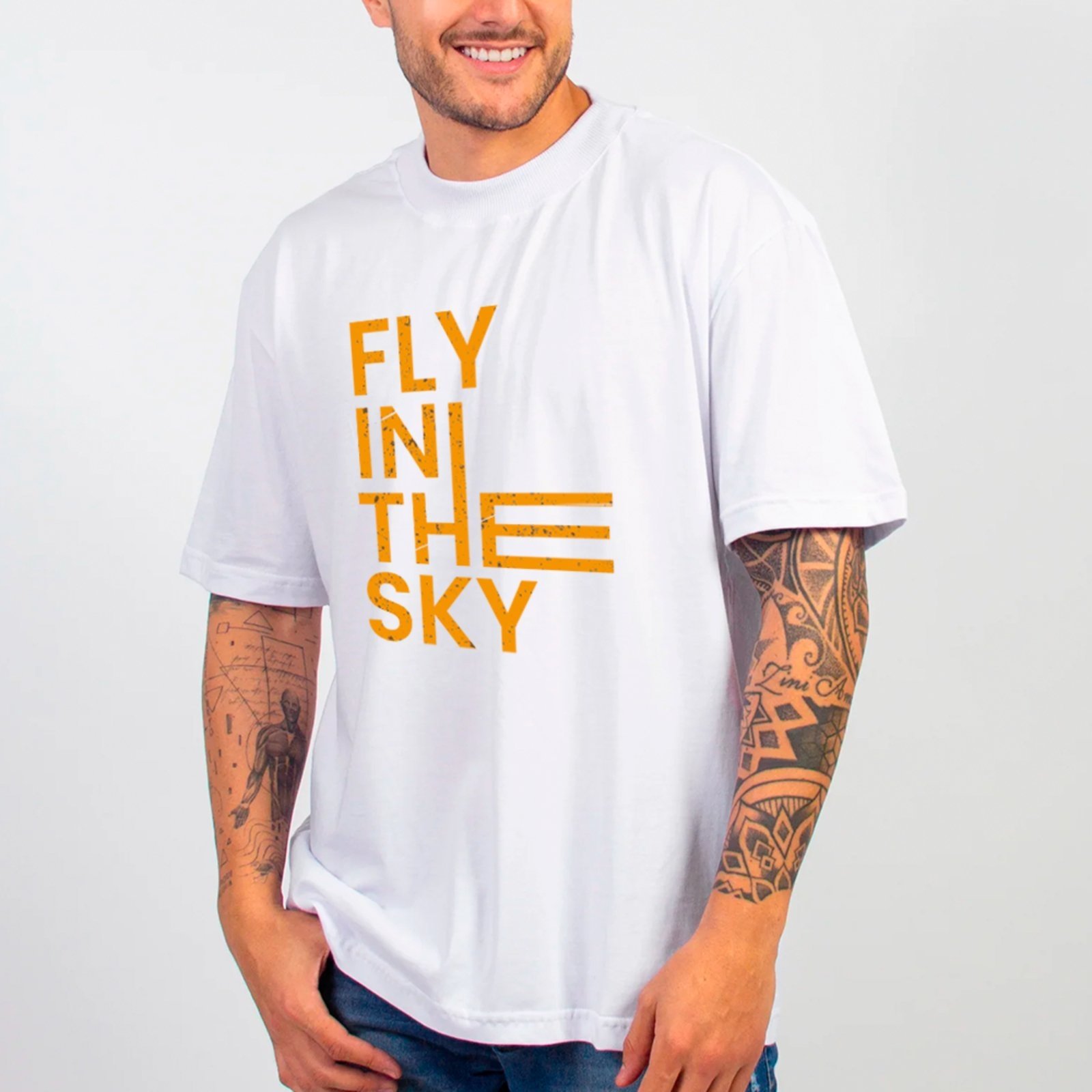 Camiseta Ousy Unissex Fly In The Sky Básica Branco