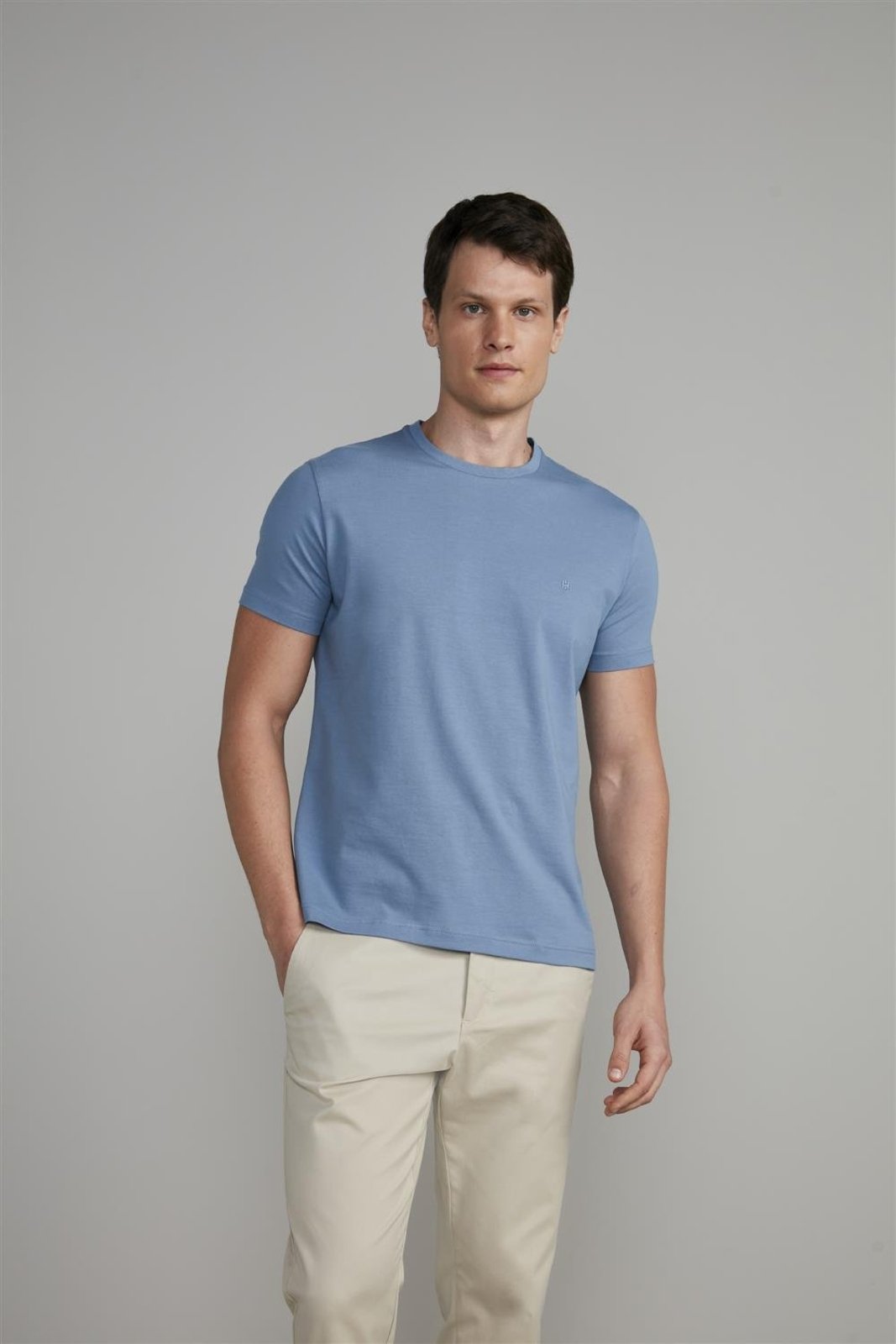 HIGHSTIL Camiseta Manga Curta Comfort Malha Básica – Azul Jeans
