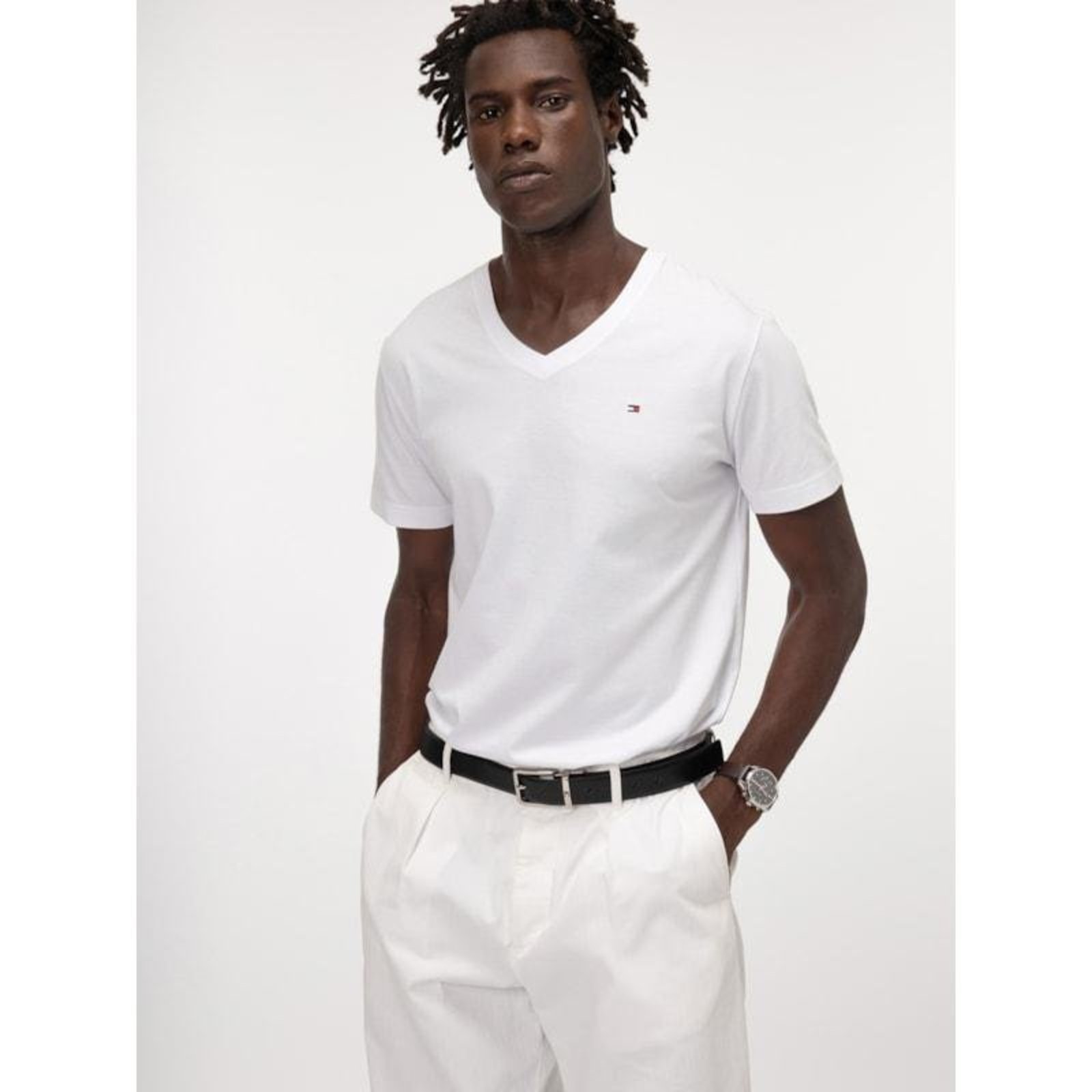 Camiseta Clássica Gola V Branco
