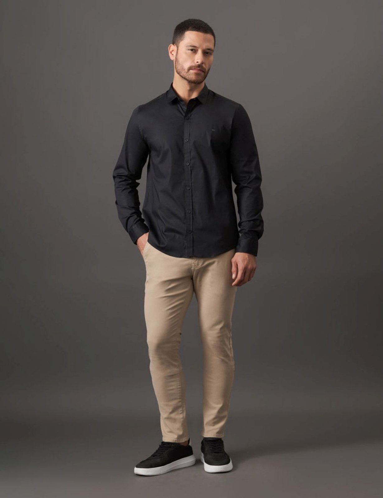 Camisa Masculina Slim Básica de Manga Longa Calvin Klein - Preto Calvin Klein Jeans