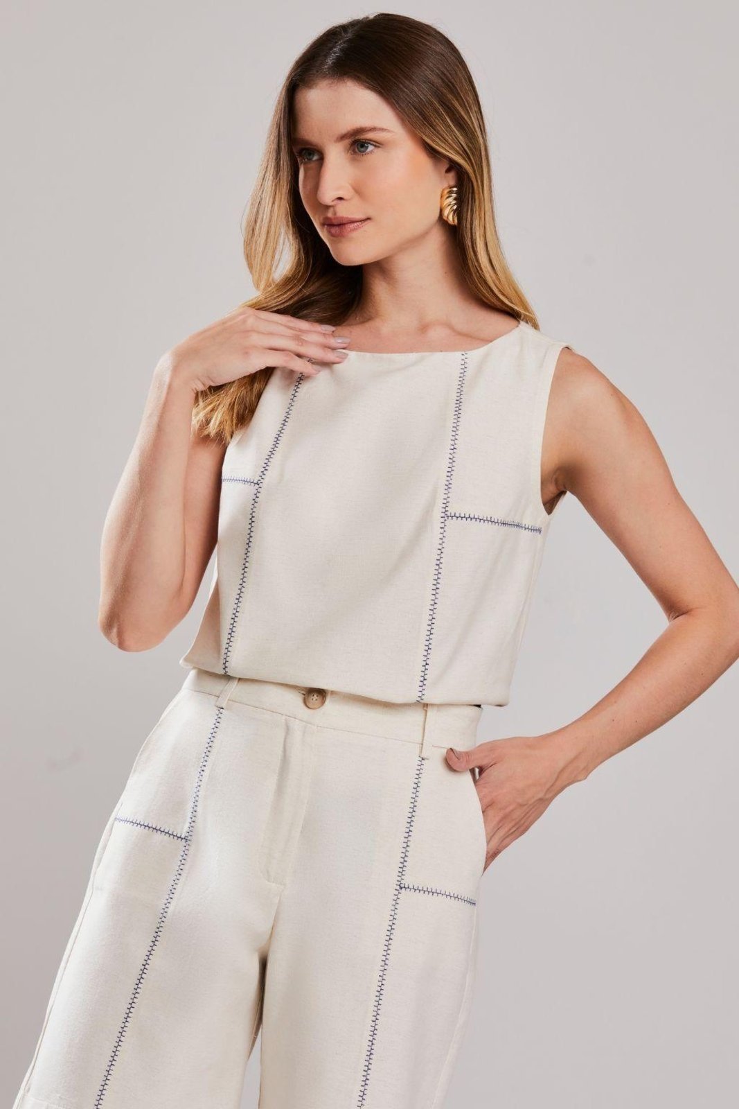 Blusa Regata Bordada Azul Crú