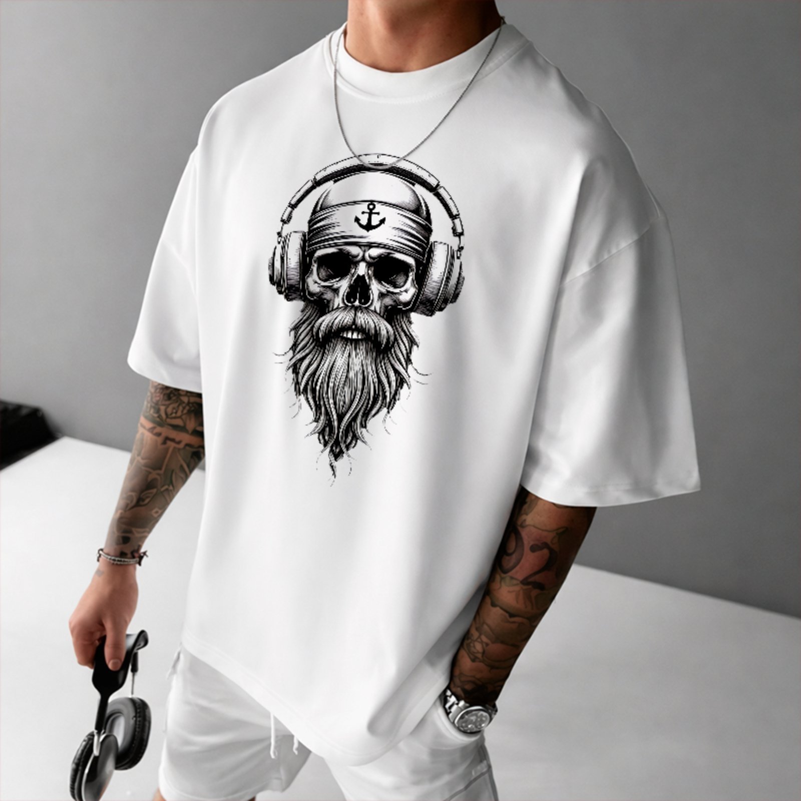 Camiseta Oversized Premium Skull Beard Headphones Streetwear Unissex Branco