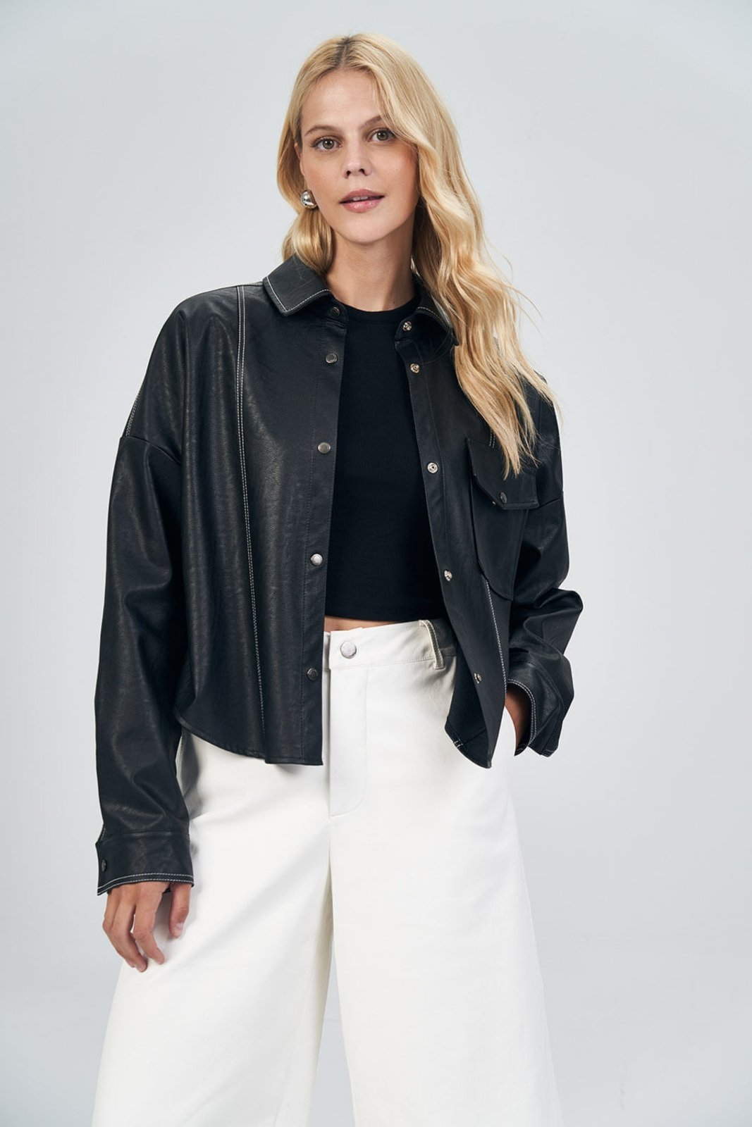 Camisa PU Pesponto Contraste Feminina Acostamento