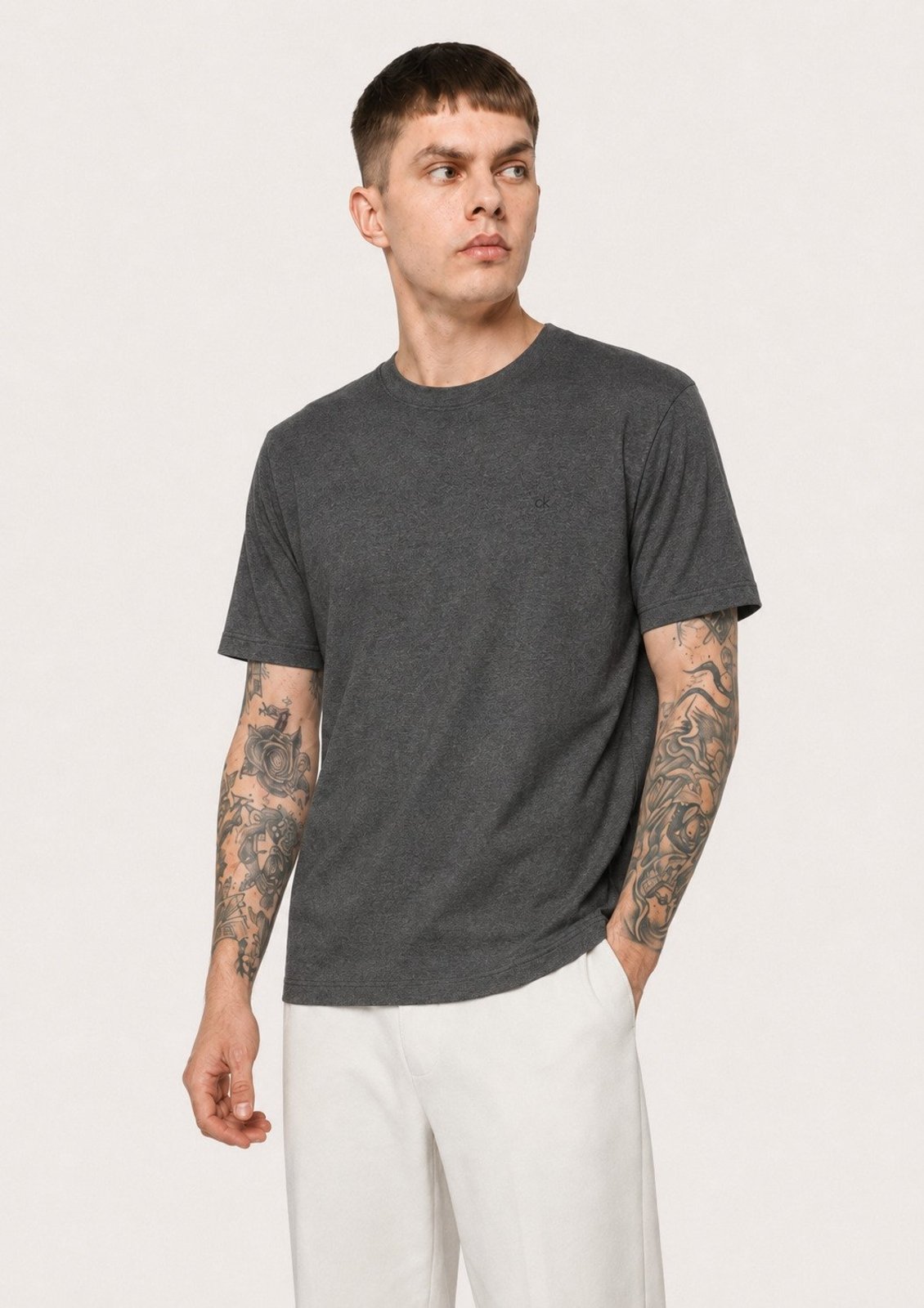 Camiseta Calvin Klein Masculina Meia Malha Basica CK Cinza Mescla