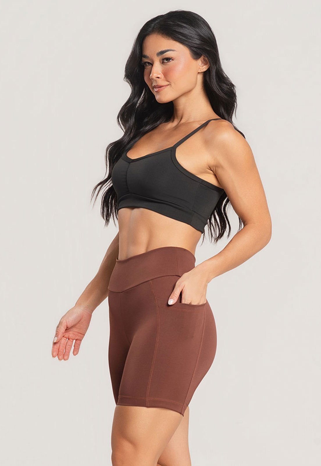 Short MVB Modas Bolso Fitness Feminino Blackout Zero Transparência Academia Treino Corrida Marrom