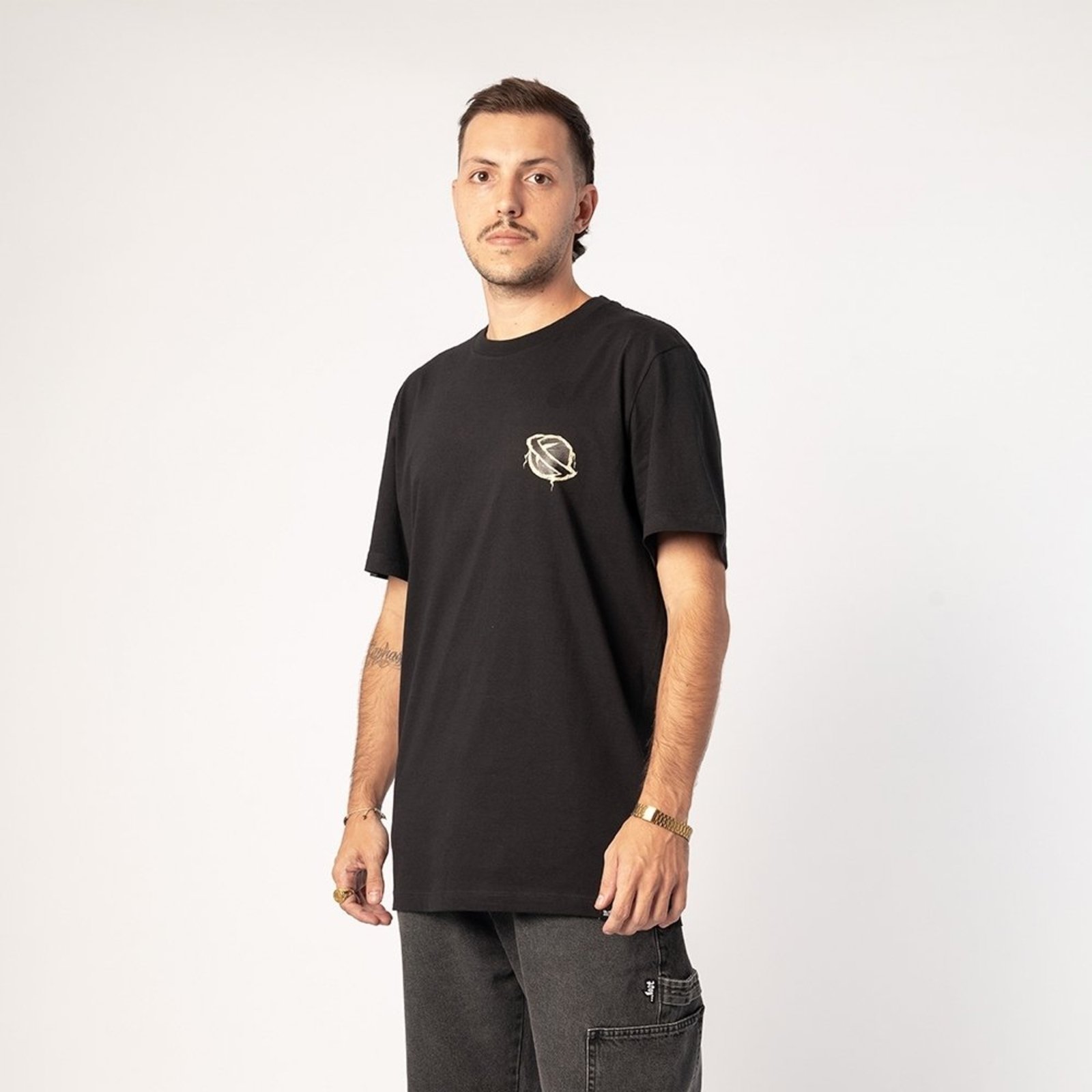 Camiseta Lost Saturn Zombie