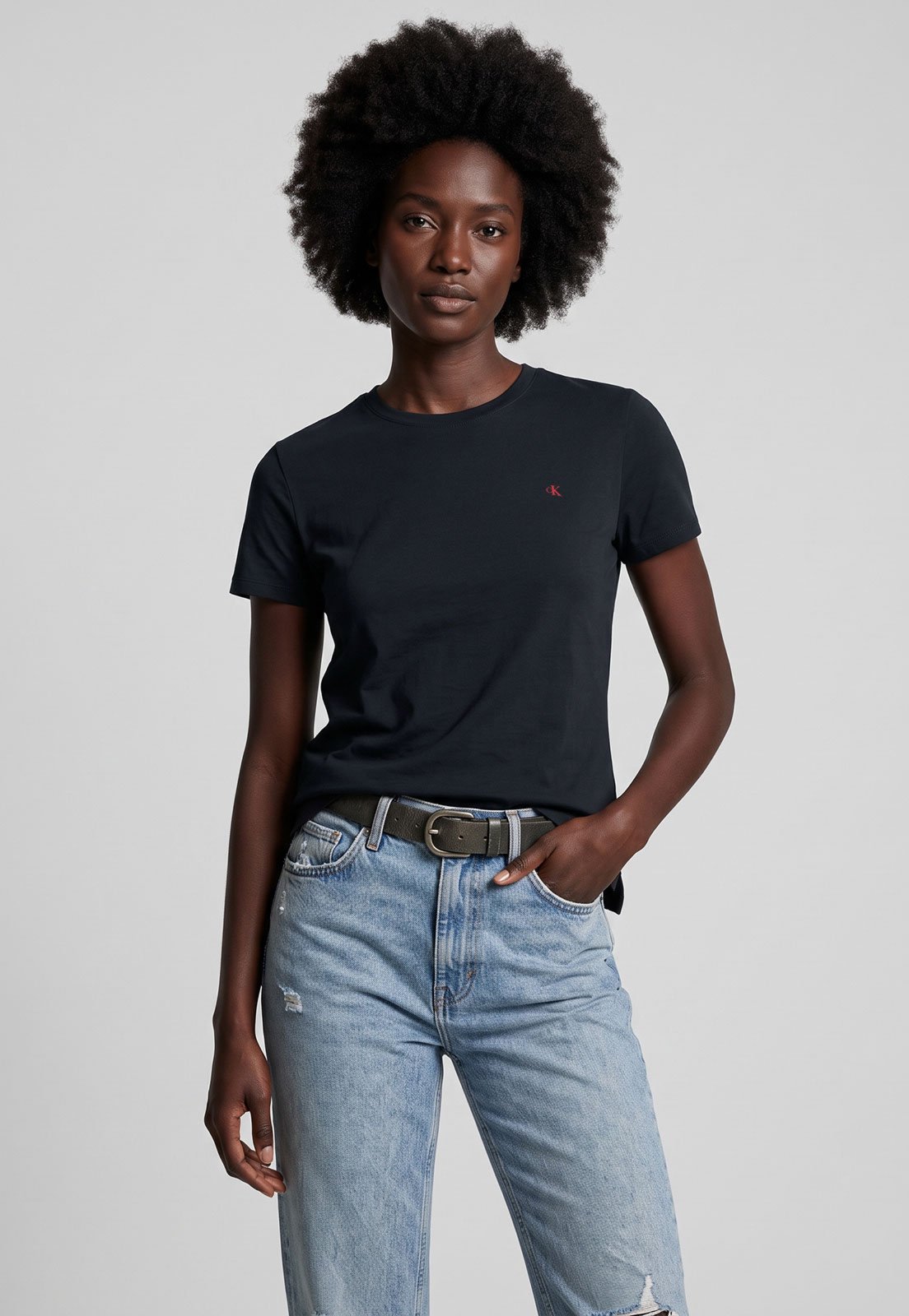 Camiseta Feminina Calvin Klein Jeans Decote Redondo Azul Escuro