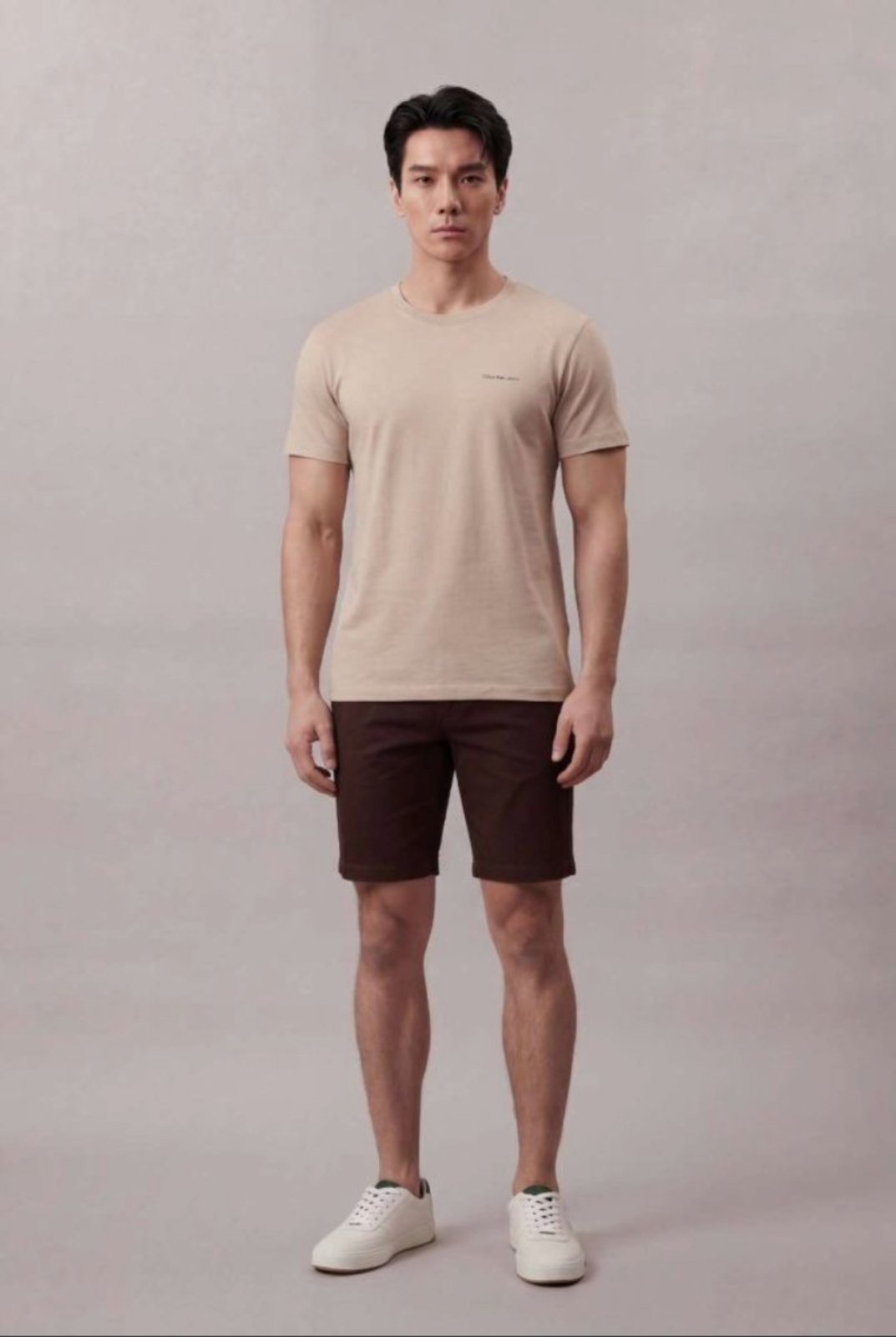 Camiseta Manga Curta Calvin Klein Jeans Masculino Logo Basico Peito - Caqui Claro Calvin Klein Jeans