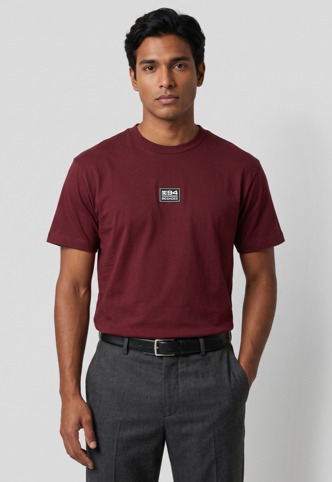 Camiseta Masculina DC Shoes Regular Vinho