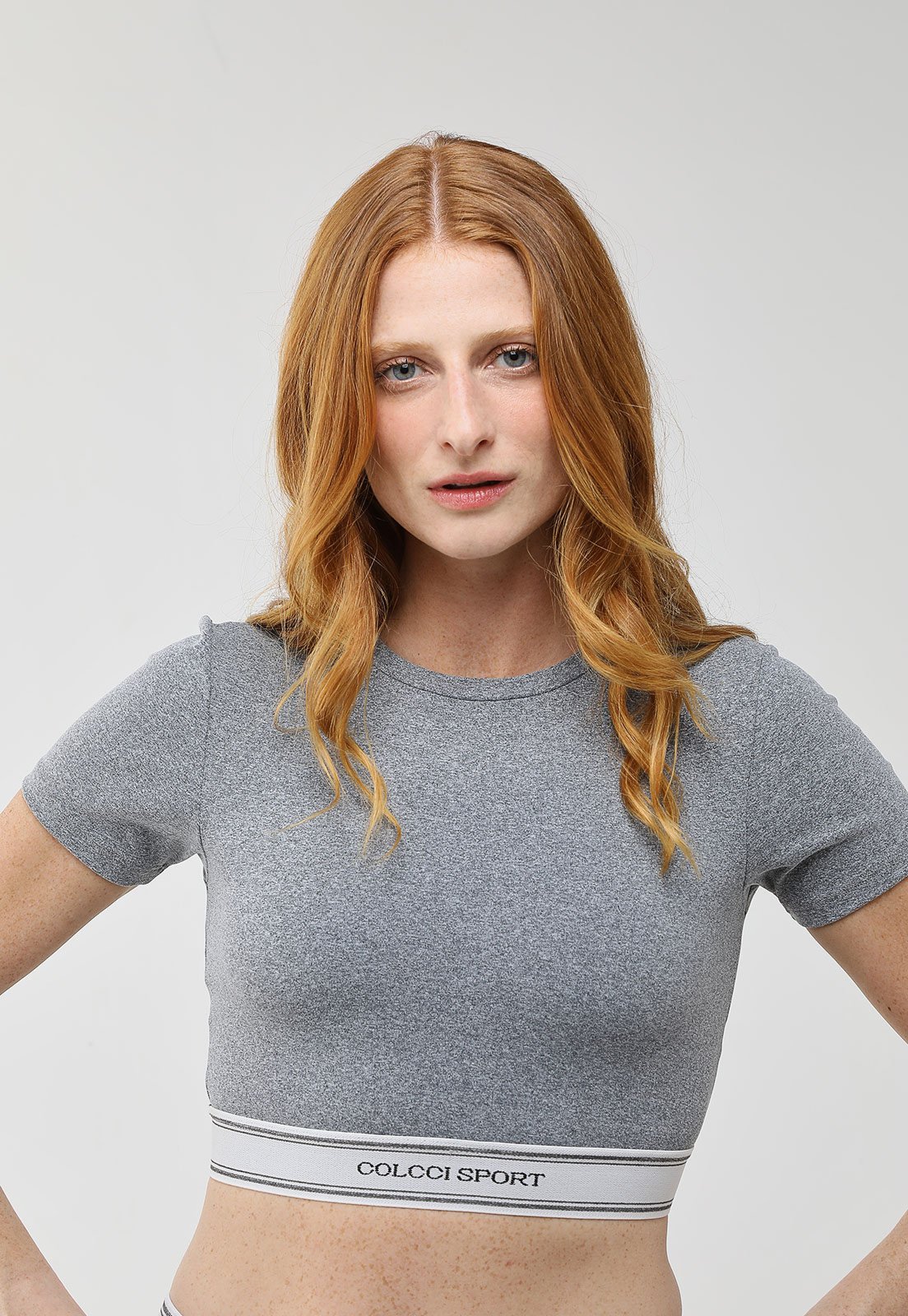 Vista 2 Blusa Cropped Feminina Colcci Sport Faixa Elástica cinza Colcci Sport cinza