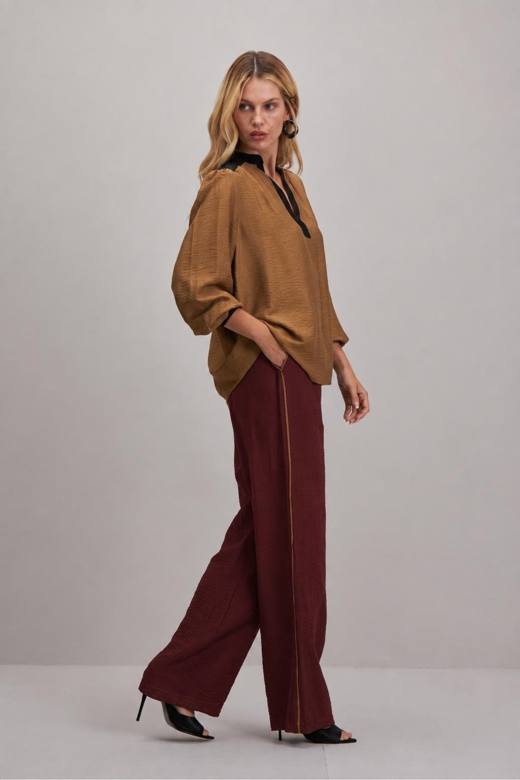 Calça Wide Bicolor Com Vivo Carlota Costa Bordô