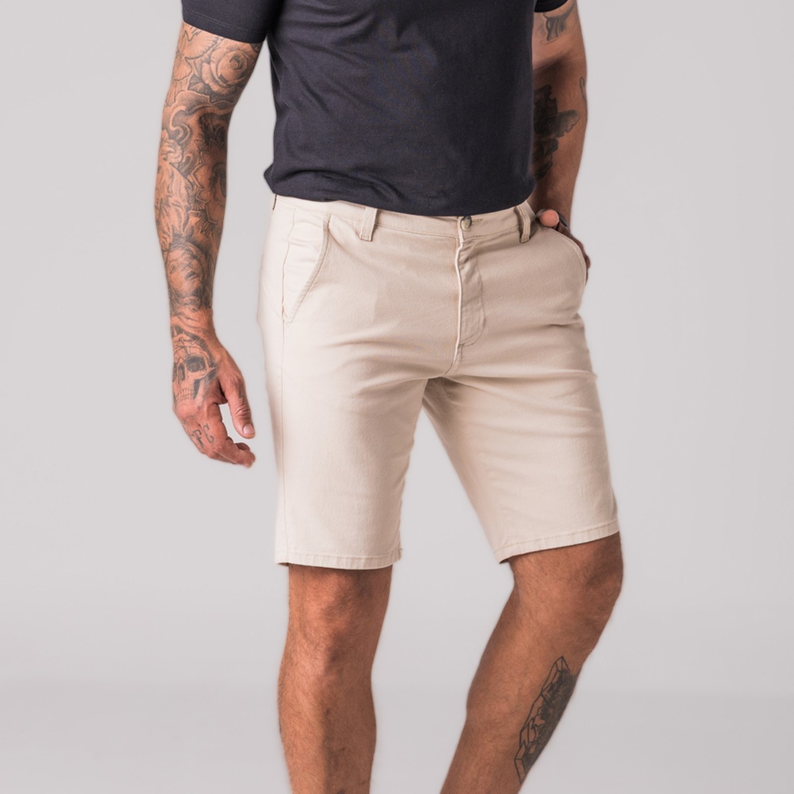 Bermuda Masculina Sarja Chino Slim Sarja Zune AREIA