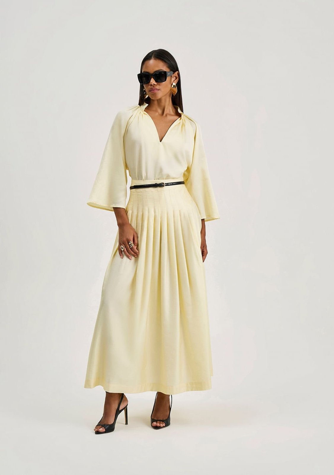 Blusa Iódice Solta Decote V Manga Curta Padrão Amarelo