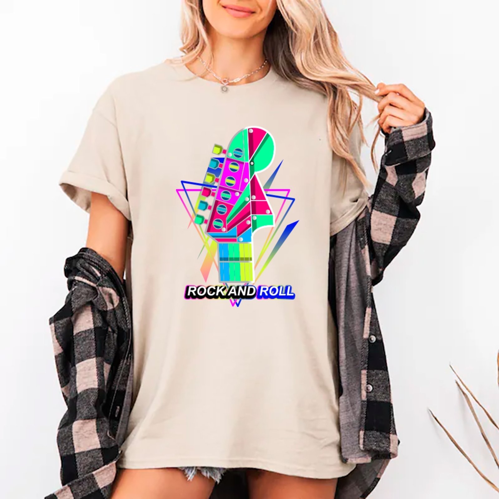 Camiseta Ousy Streetwear Rock and Roll Guitarra Neon Oversized Unissex Off White