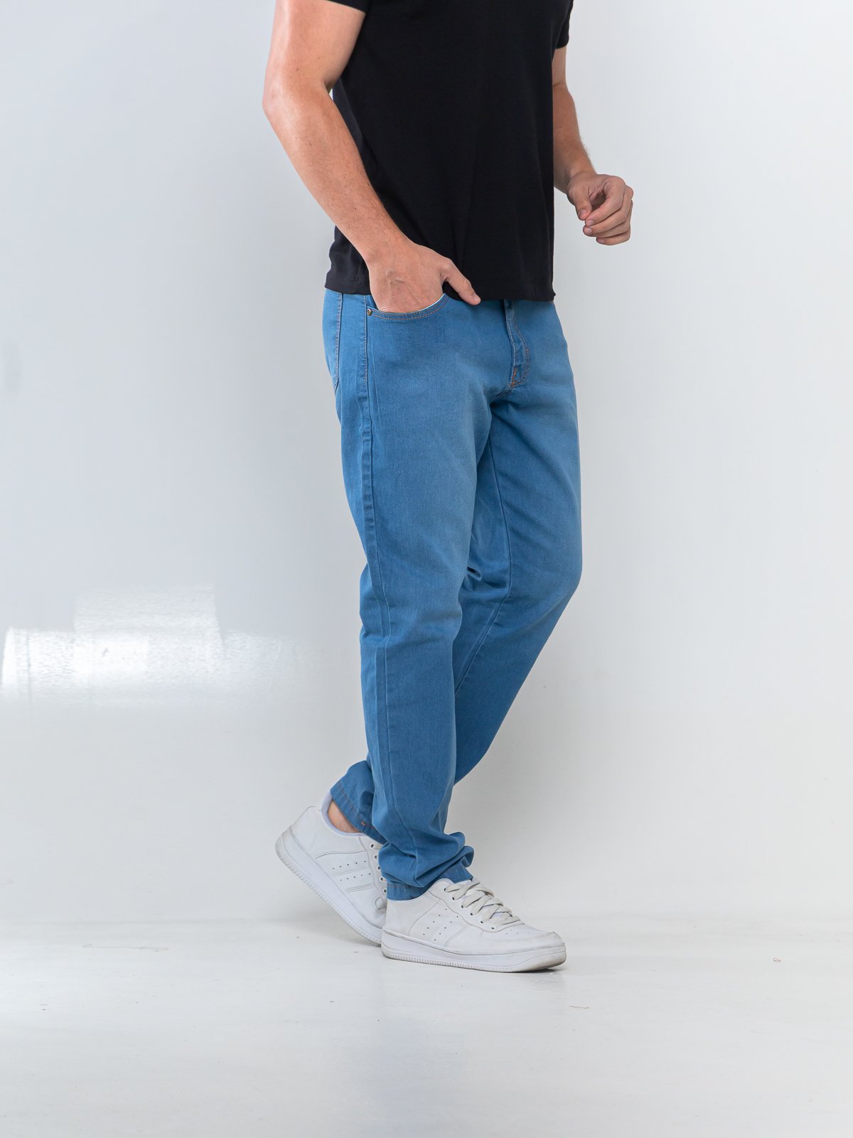 Calça Jeans Masculina KOVALI Slim Azul Claro – Conforto e Estilo para o Dia a Dia