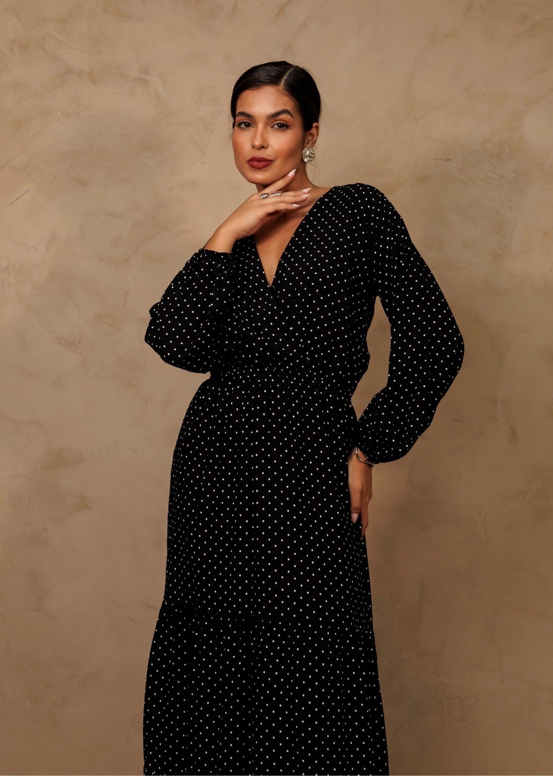 Vestido Longuete Transpasse Manga Longa Decote em V Estampado Preto