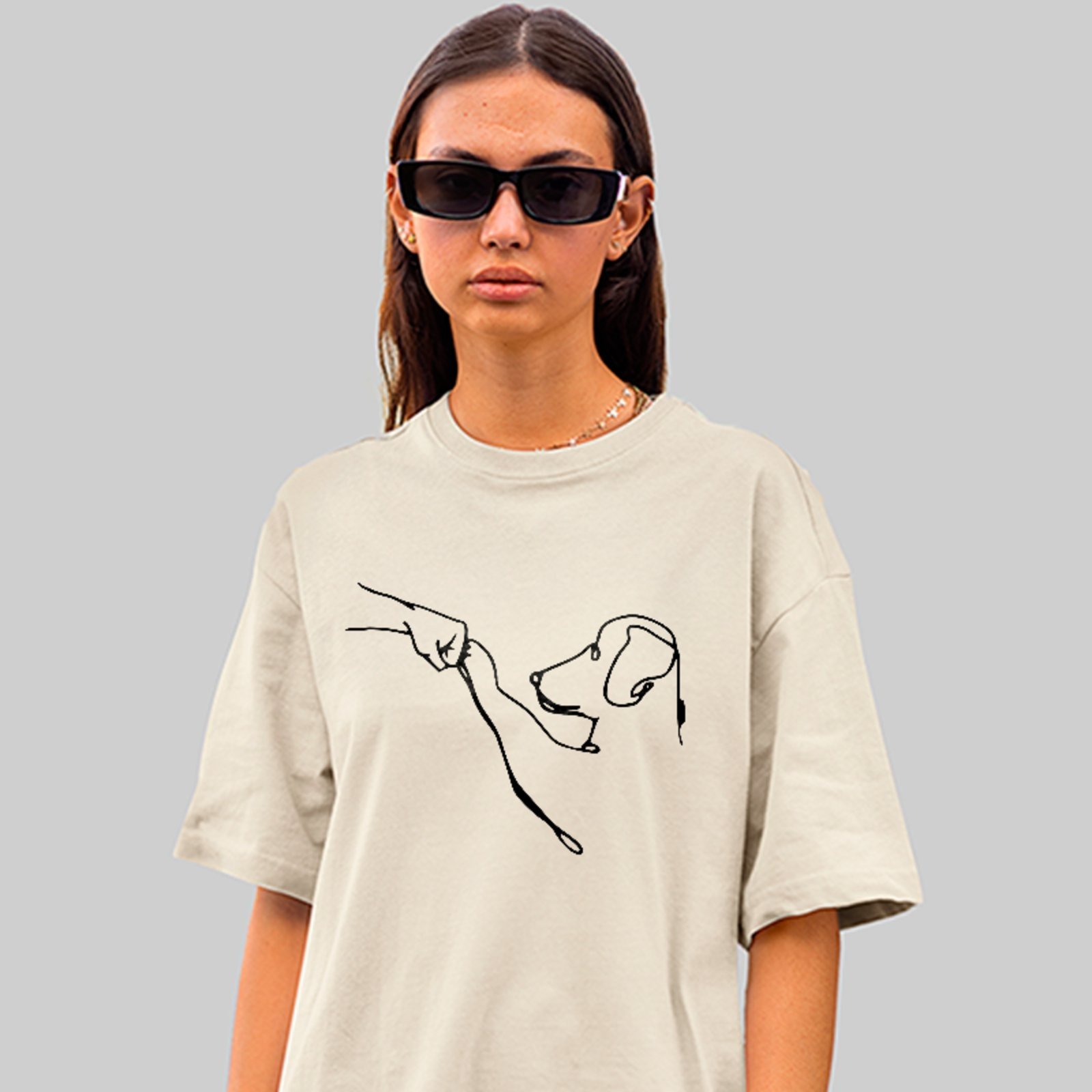 Camiseta Oversized Amor por Cachorros Estampa Pet Unissex Off White