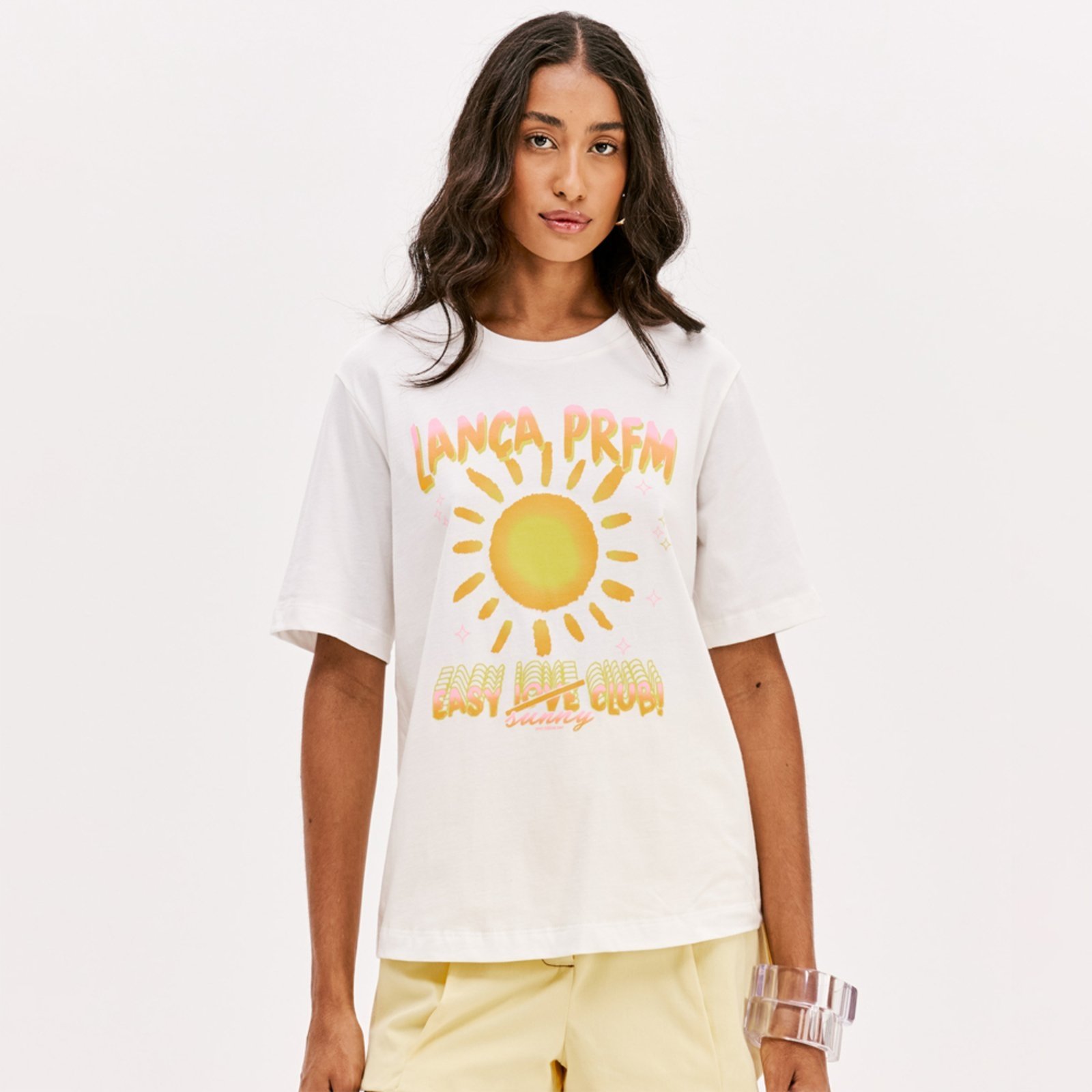 Camiseta Easy Lança Perfume Clássica Pr26 Off White Feminino