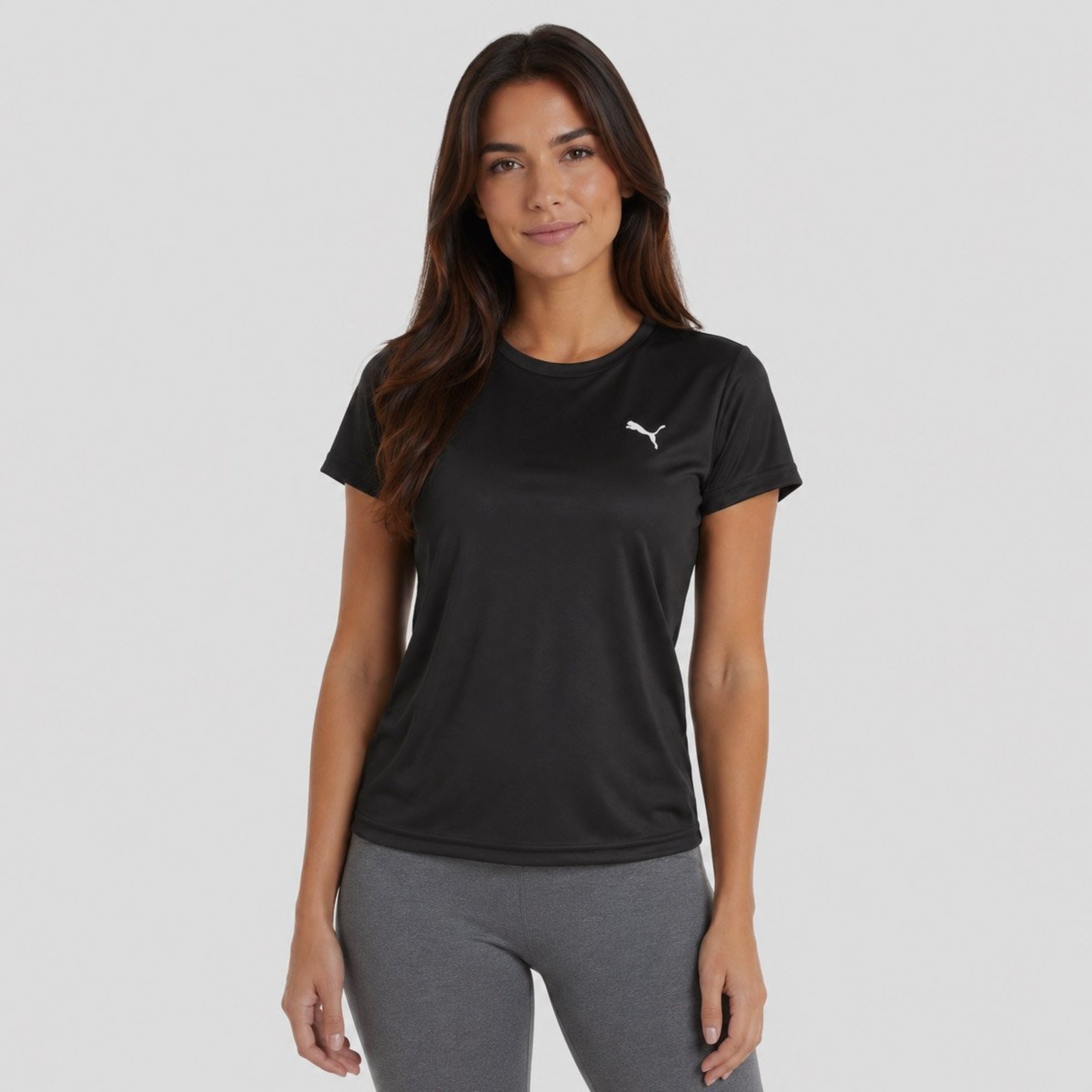 Camiseta Puma Ess Logo Poly Feminina Preta e Branca