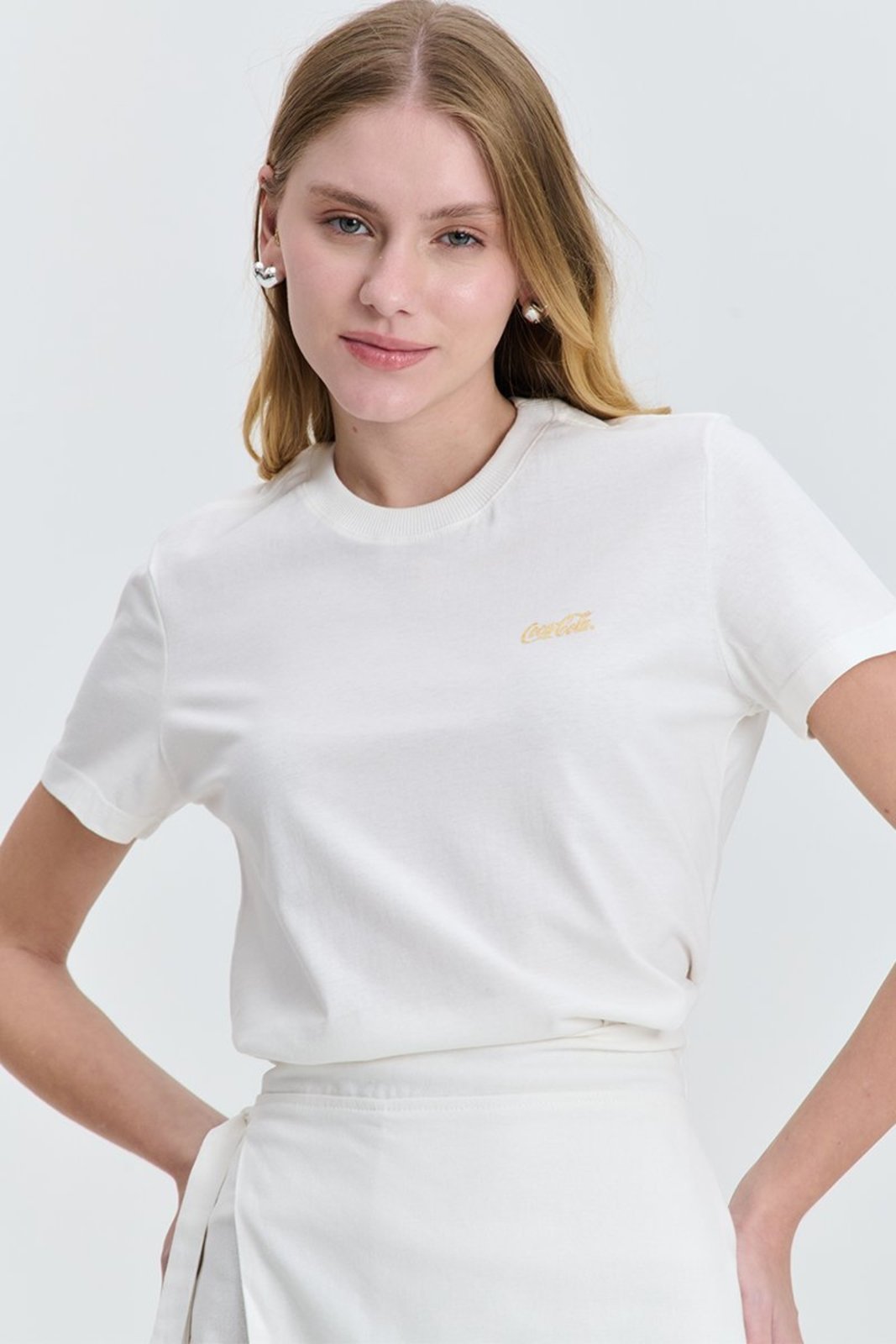 Camiseta Essencial Coca-Cola Gold